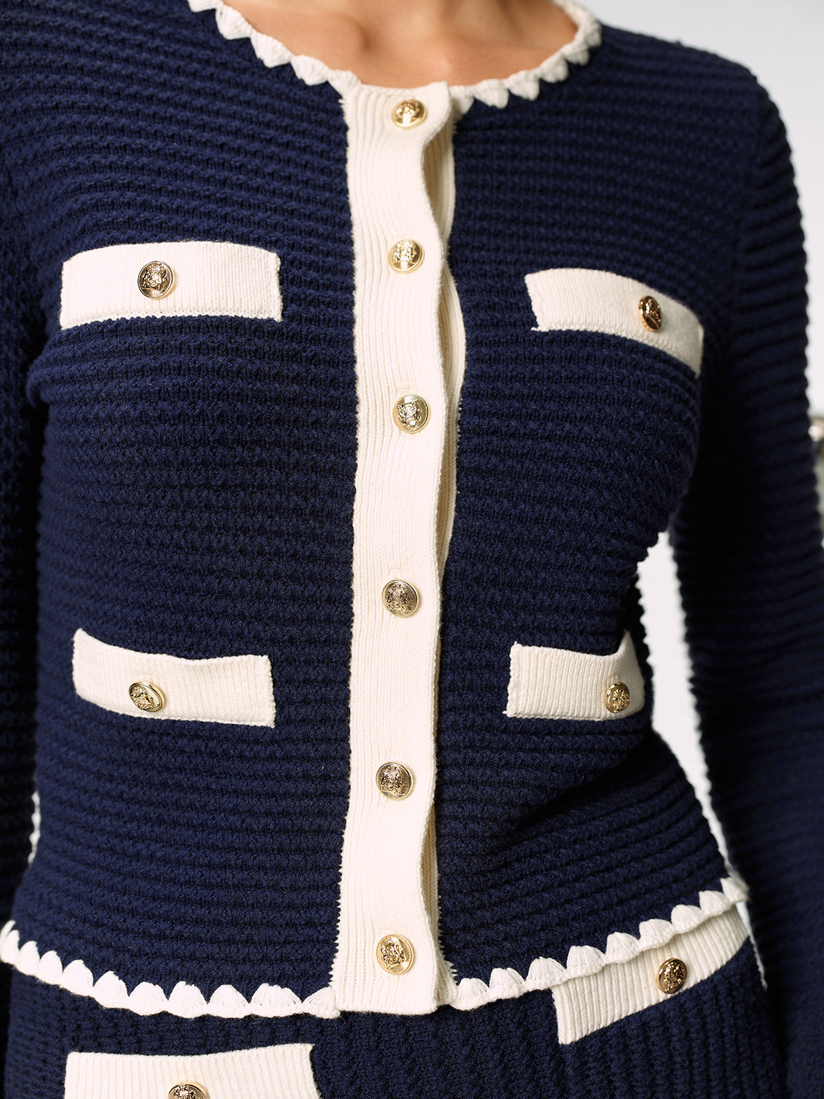 Contrast Scalloped Trim Metal Button Cardigan-Chicvia