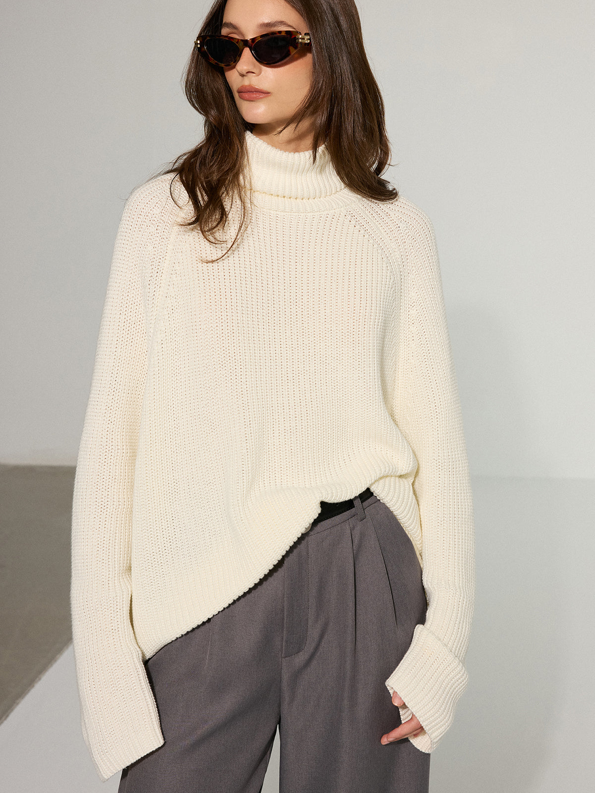 Oversized Backless Turtleneck Sweater-Chicvia