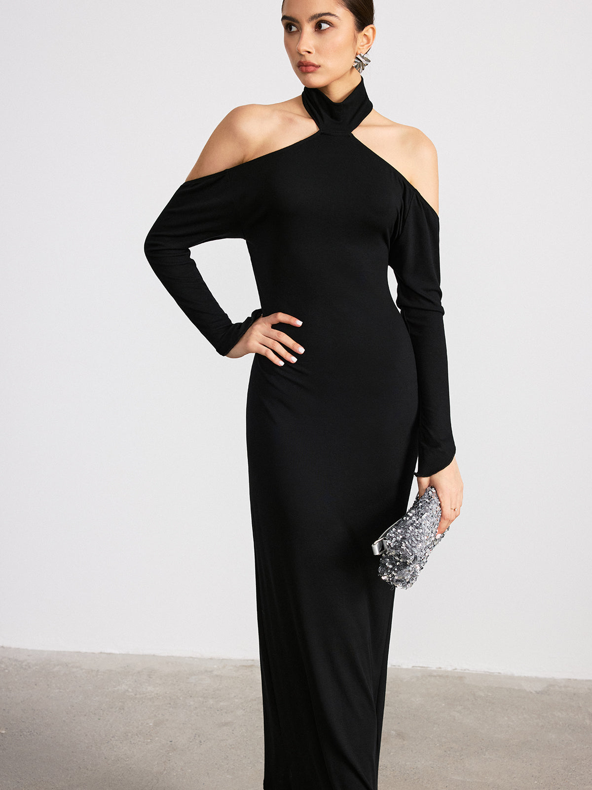 Halter Neck Backless Long Sleeve Knit Maxi Dress-Chicvia