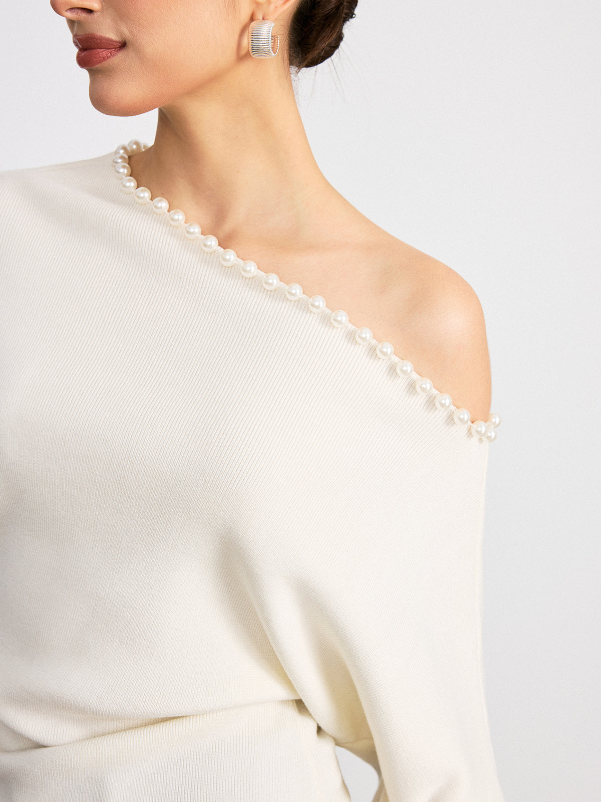Off-Shoulder Pearl Embellished Wool Blend Sweater-Chicvia