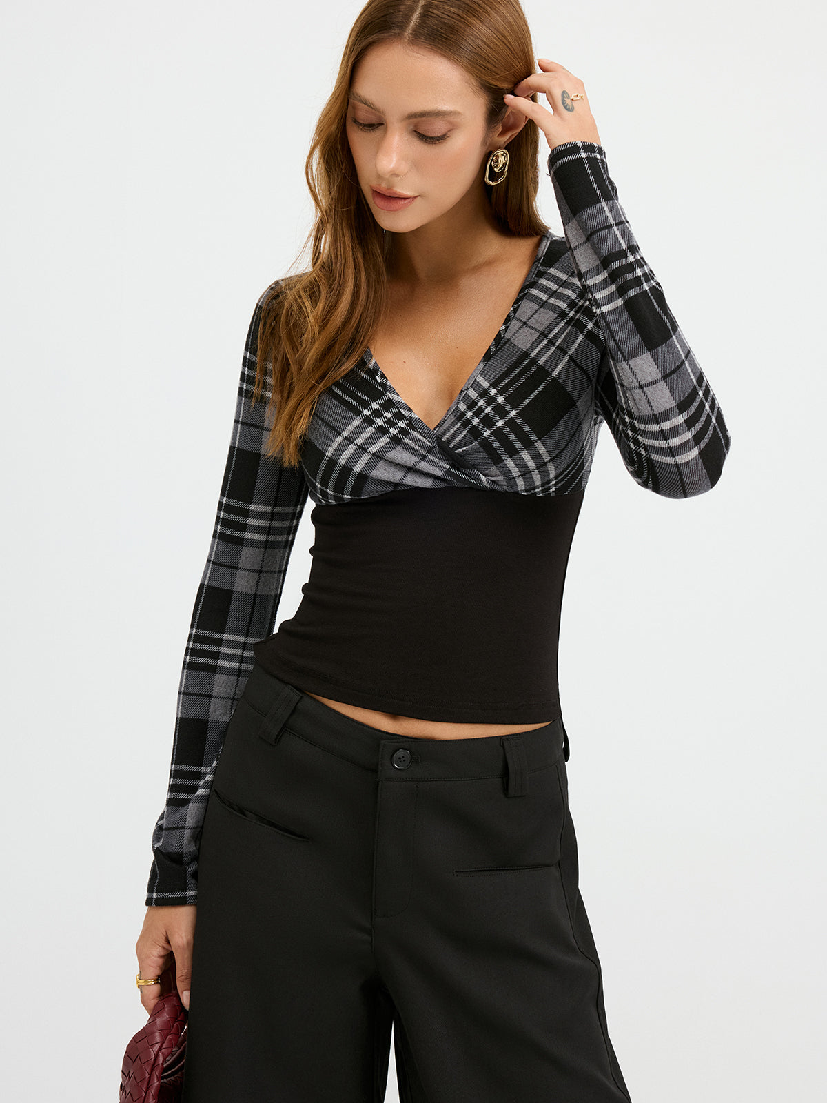 Plaid Paneled Slim-Fit Knit Long Sleeve Blouse-Chicvia