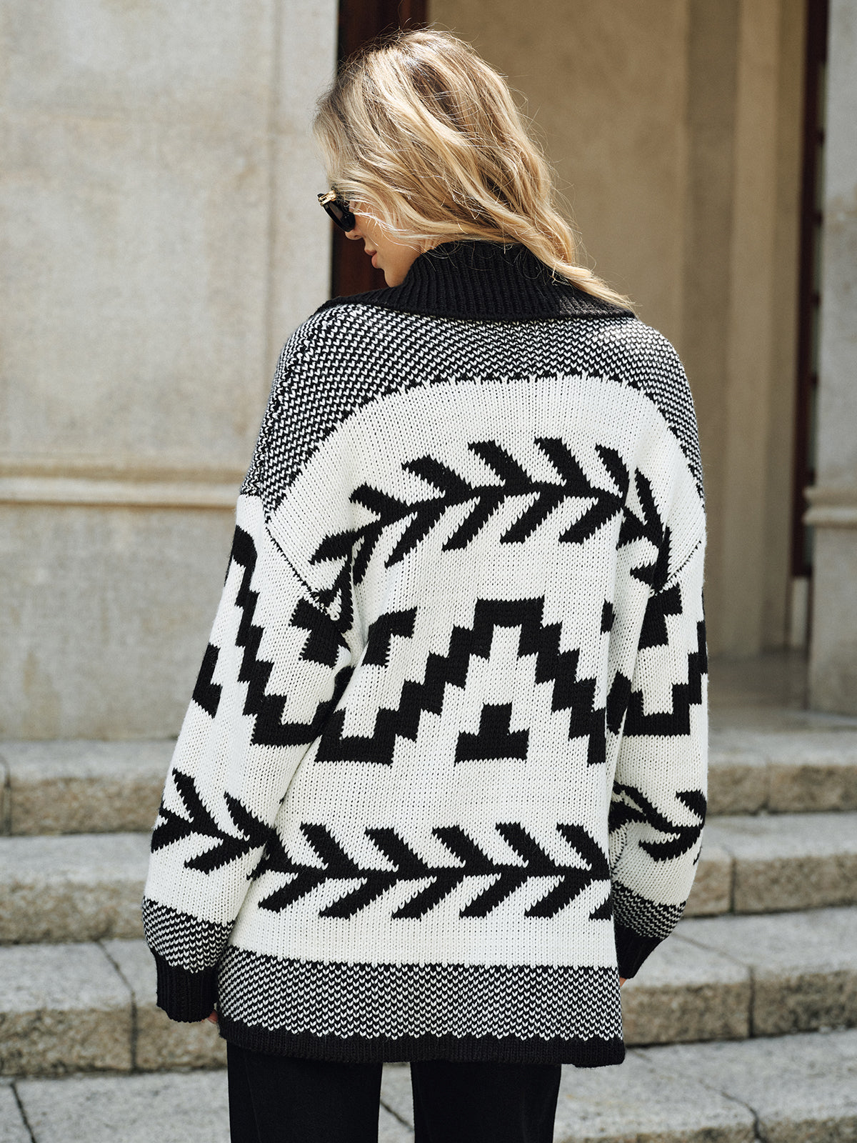 Geometric Pattern Collared Knit Cardigan without Belt-Chicvia