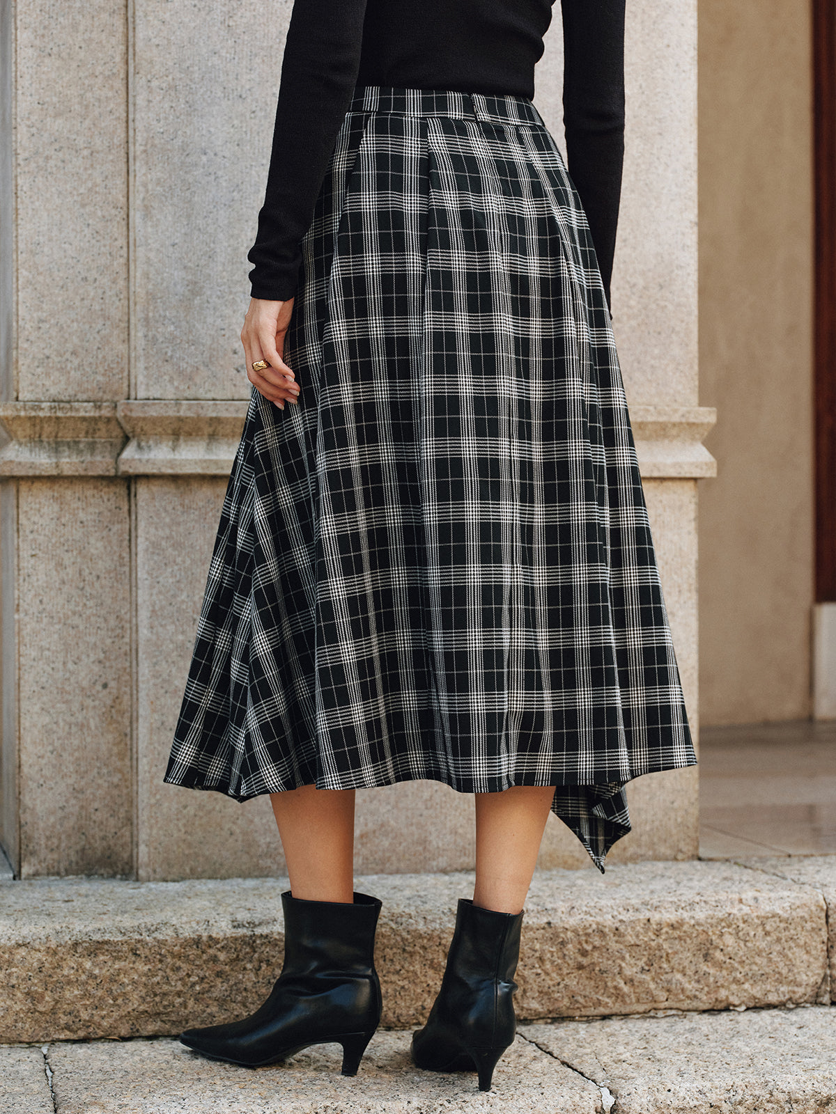 Plaid Asymmetric High-Slit Midi Skirt-Chicvia