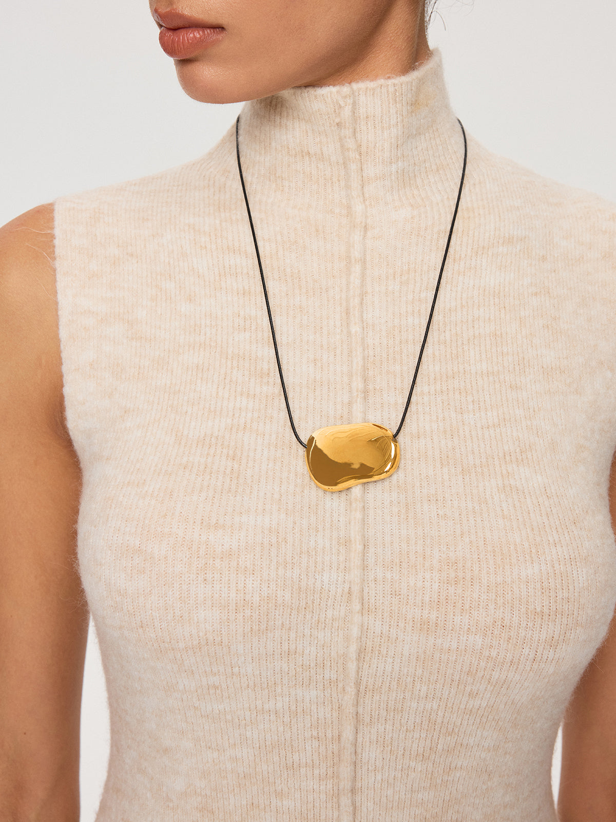 Golden Irregular Smooth Necklace-Chicvia