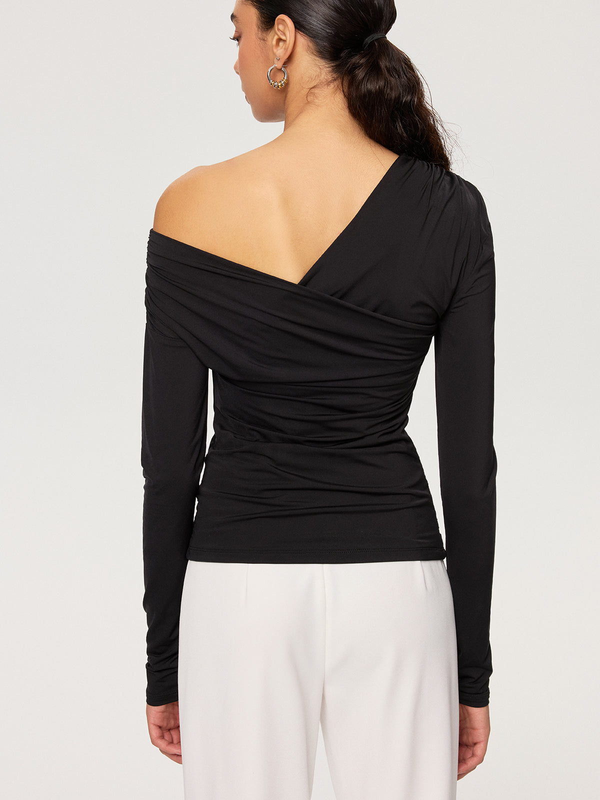 Off-Shoulder Ruched T-Shirt-Chicvia