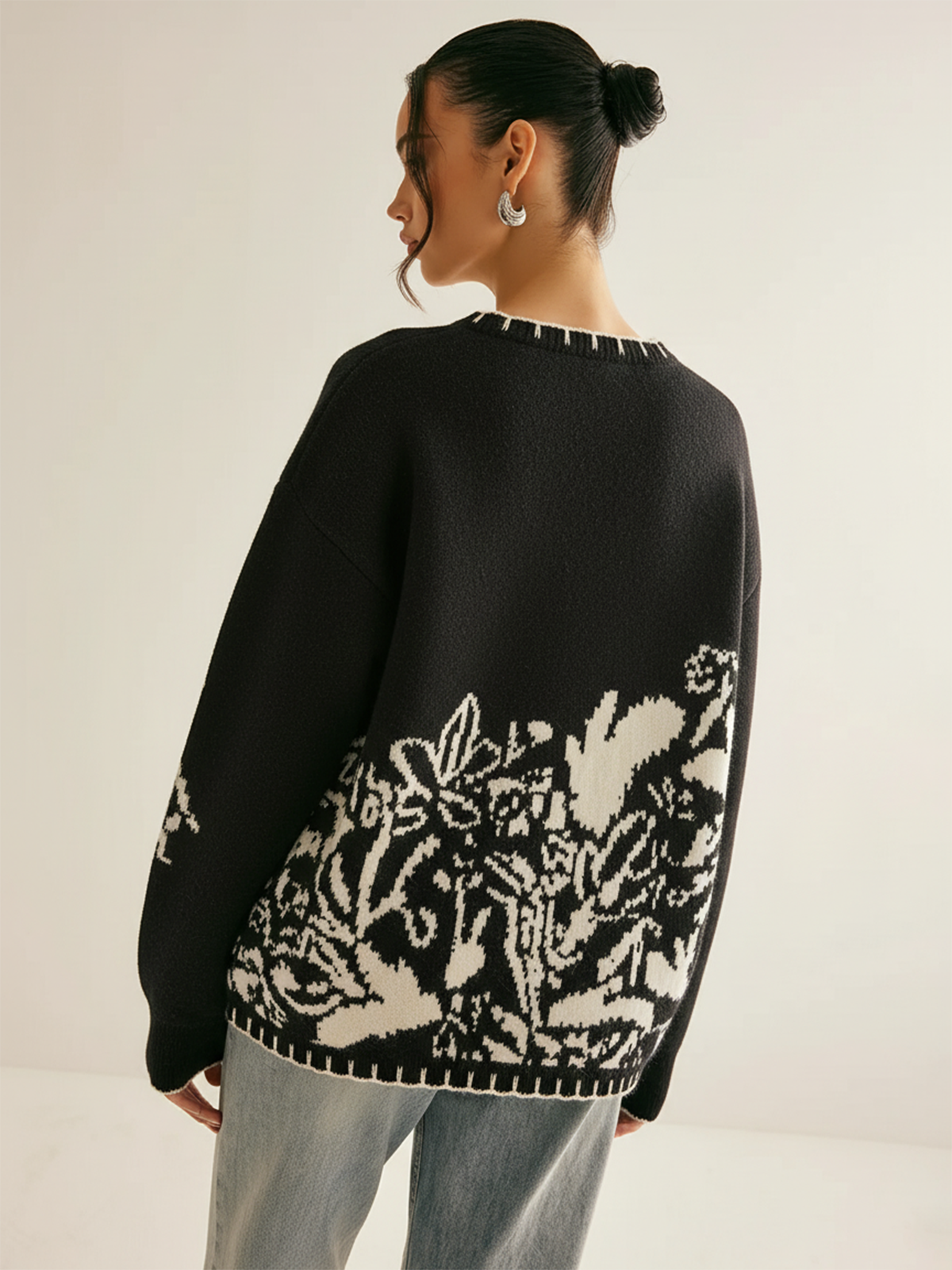 Floral Pattern V-Neck Sweater-Chicvia