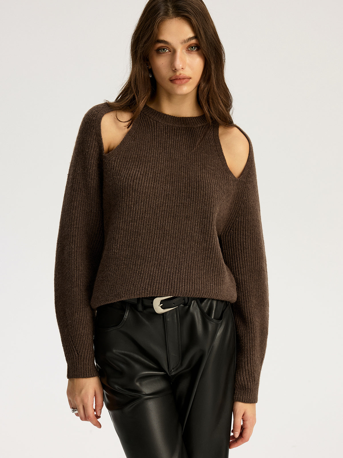 Cut-out Ribbed Knit Sweater-Chicvia