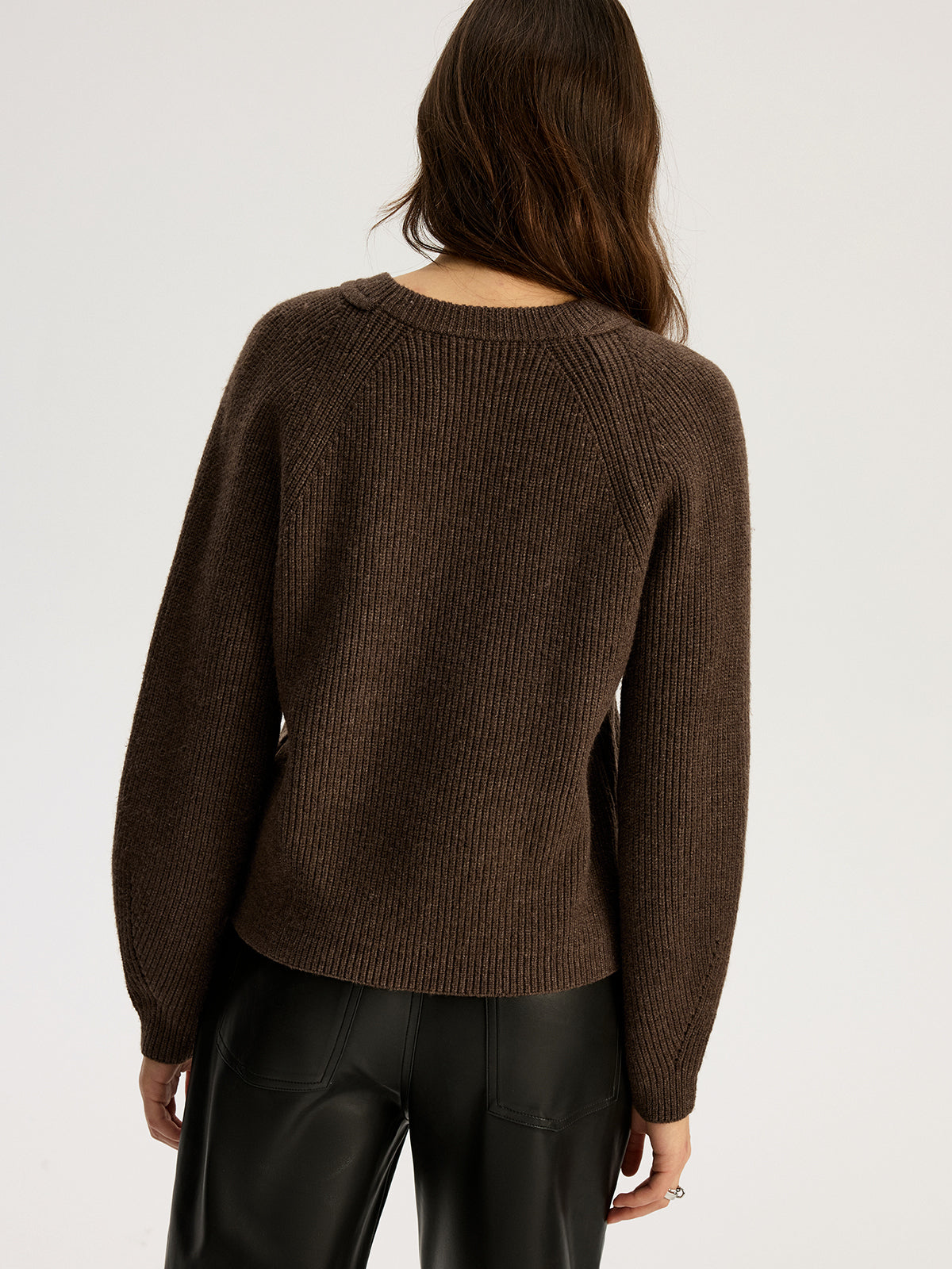 Cut-out Ribbed Knit Sweater-Chicvia