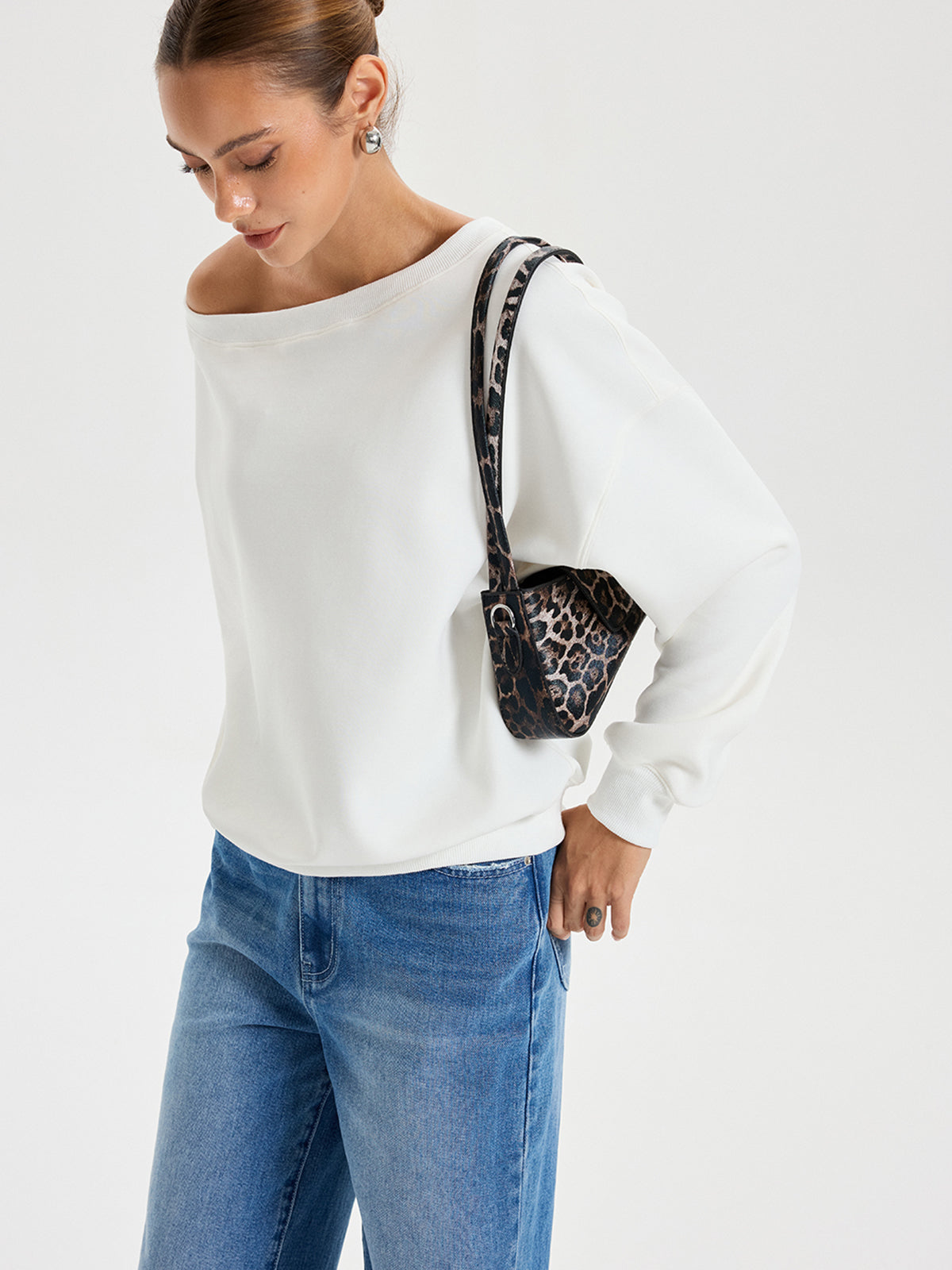 Off-Shoulder Oversized Sweatshirt-Chicvia