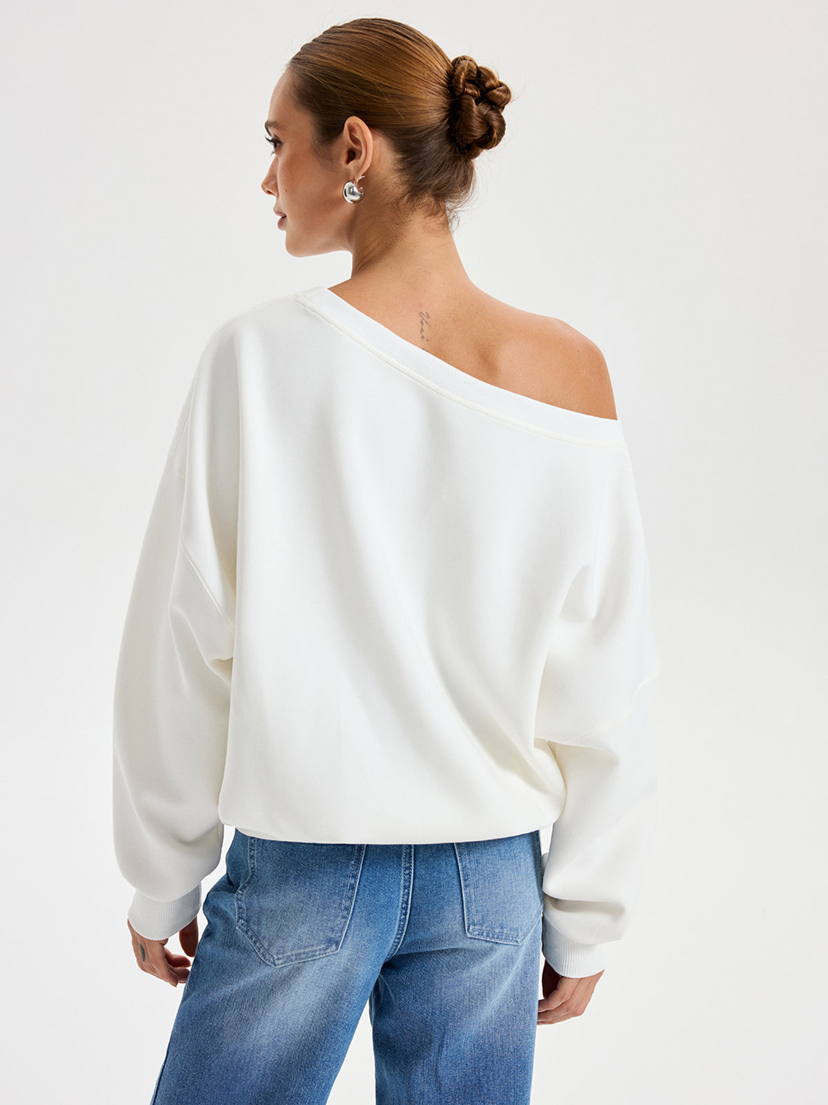 Off-Shoulder Oversized Sweatshirt-Chicvia