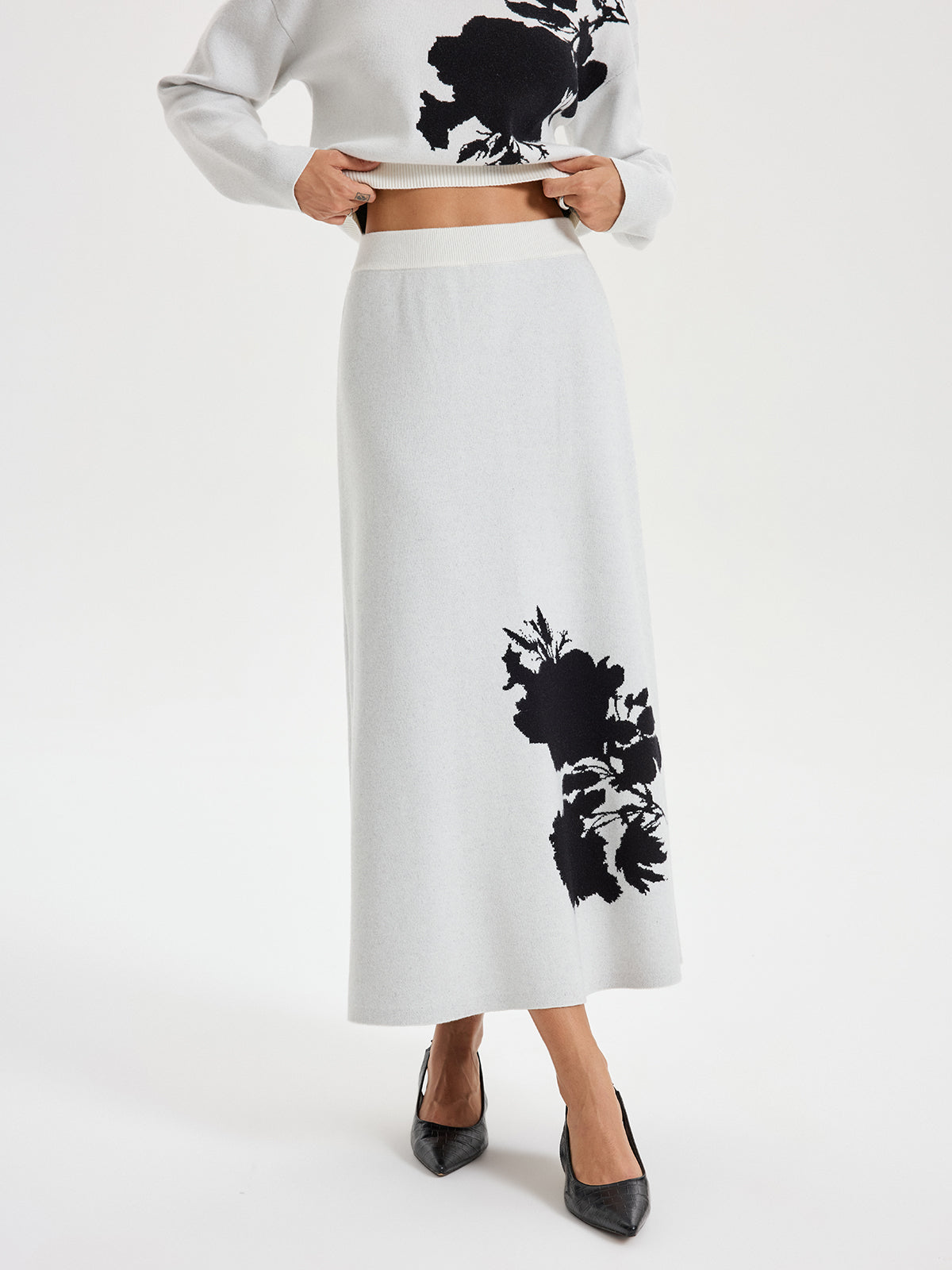 Ink-Wash Painting Pattern Knit Maxi Skirt-Chicvia