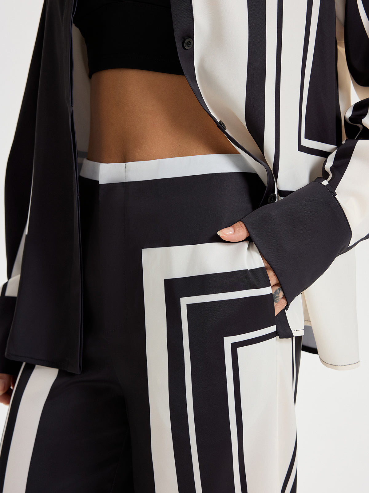 Contrast Striped Mid-Waist Wide-Leg Pants-Chicvia