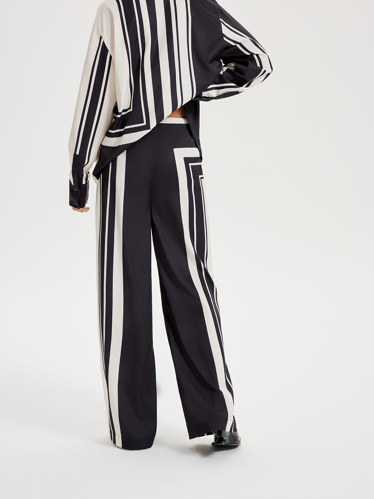 Contrast Striped Mid-Waist Wide-Leg Pants-Chicvia