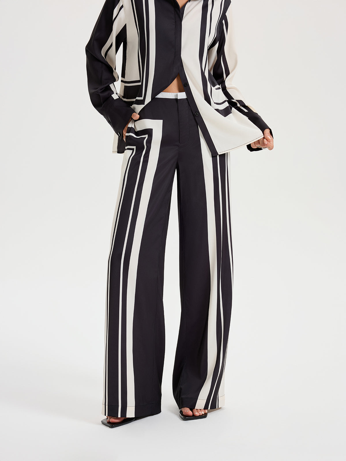 Contrast Striped Mid-Waist Wide-Leg Pants-Chicvia