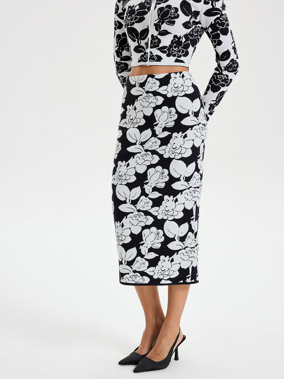 Floral Pattern Knit Midi Skirt-Chicvia