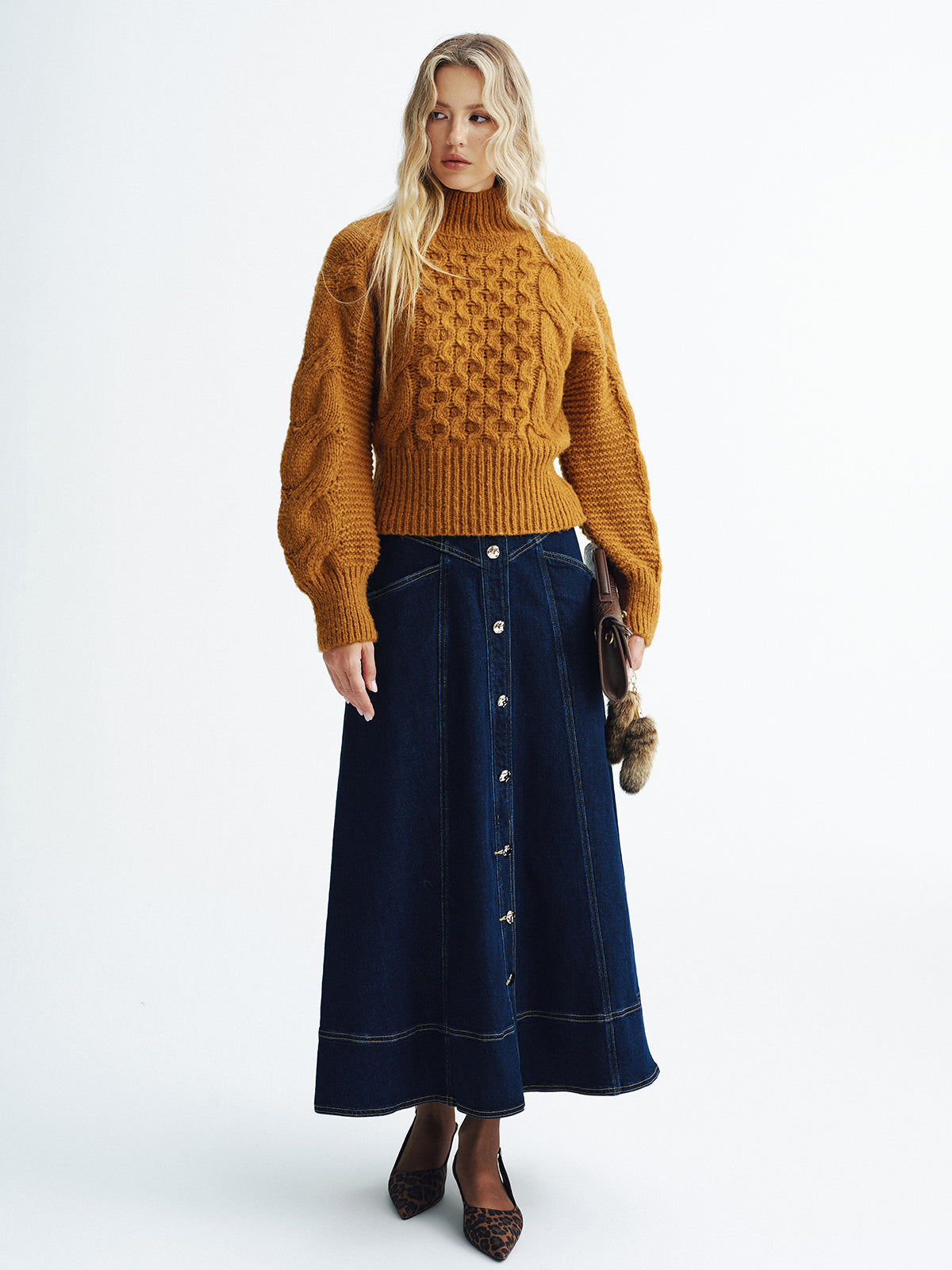 Cable-Knit Turtleneck Sweater-Chicvia