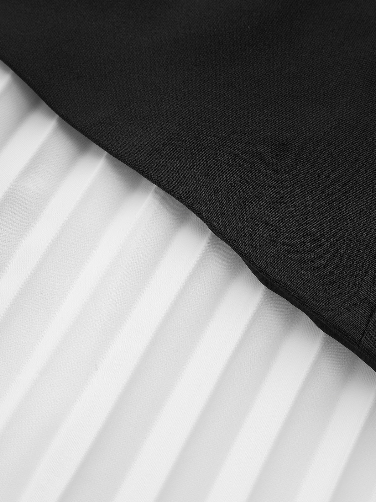 Color-Block Off-Shoulder Pleated Maxi Dress-Chicvia