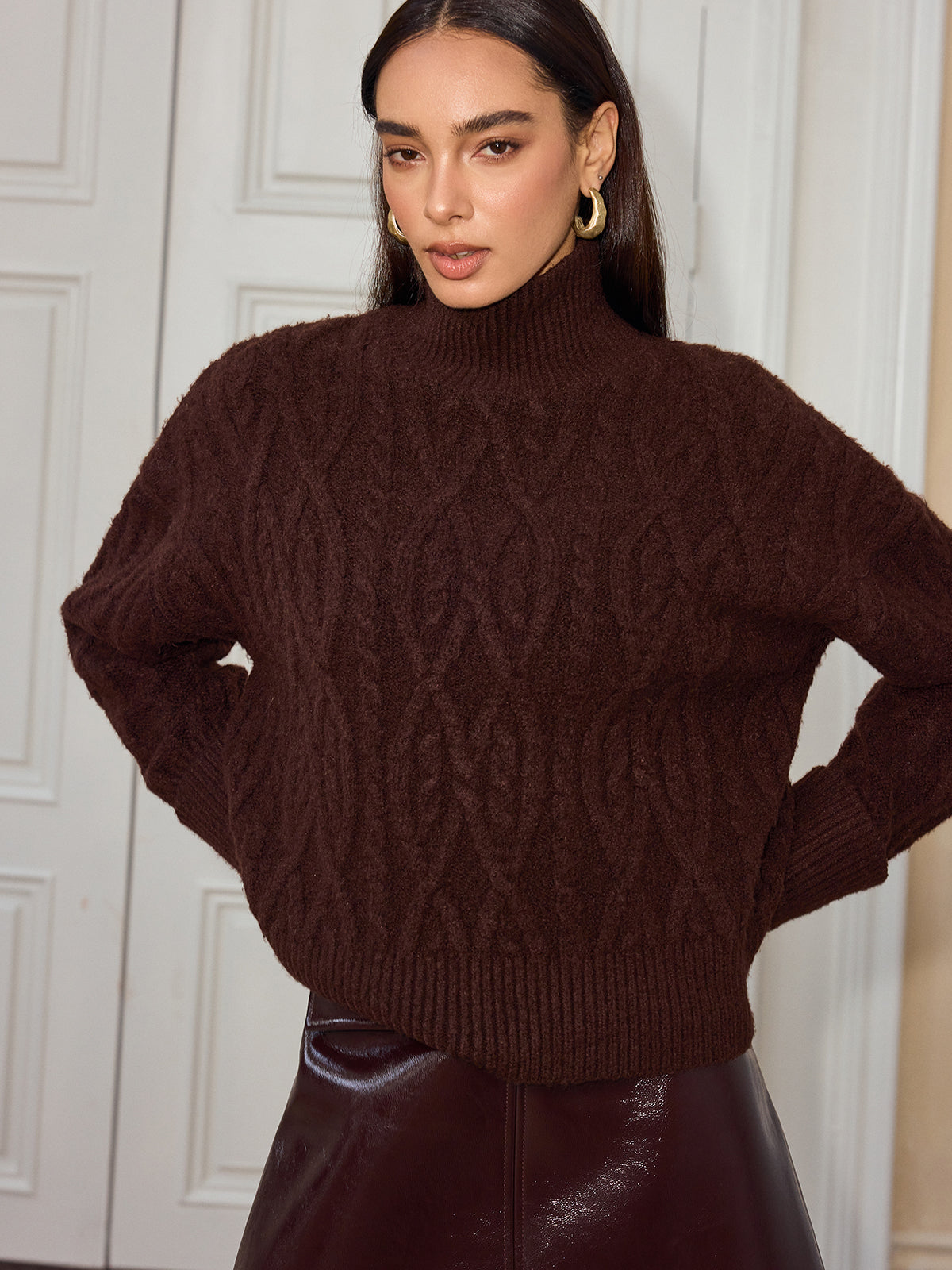 Cable-Knit Turtleneck Sweater-Chicvia