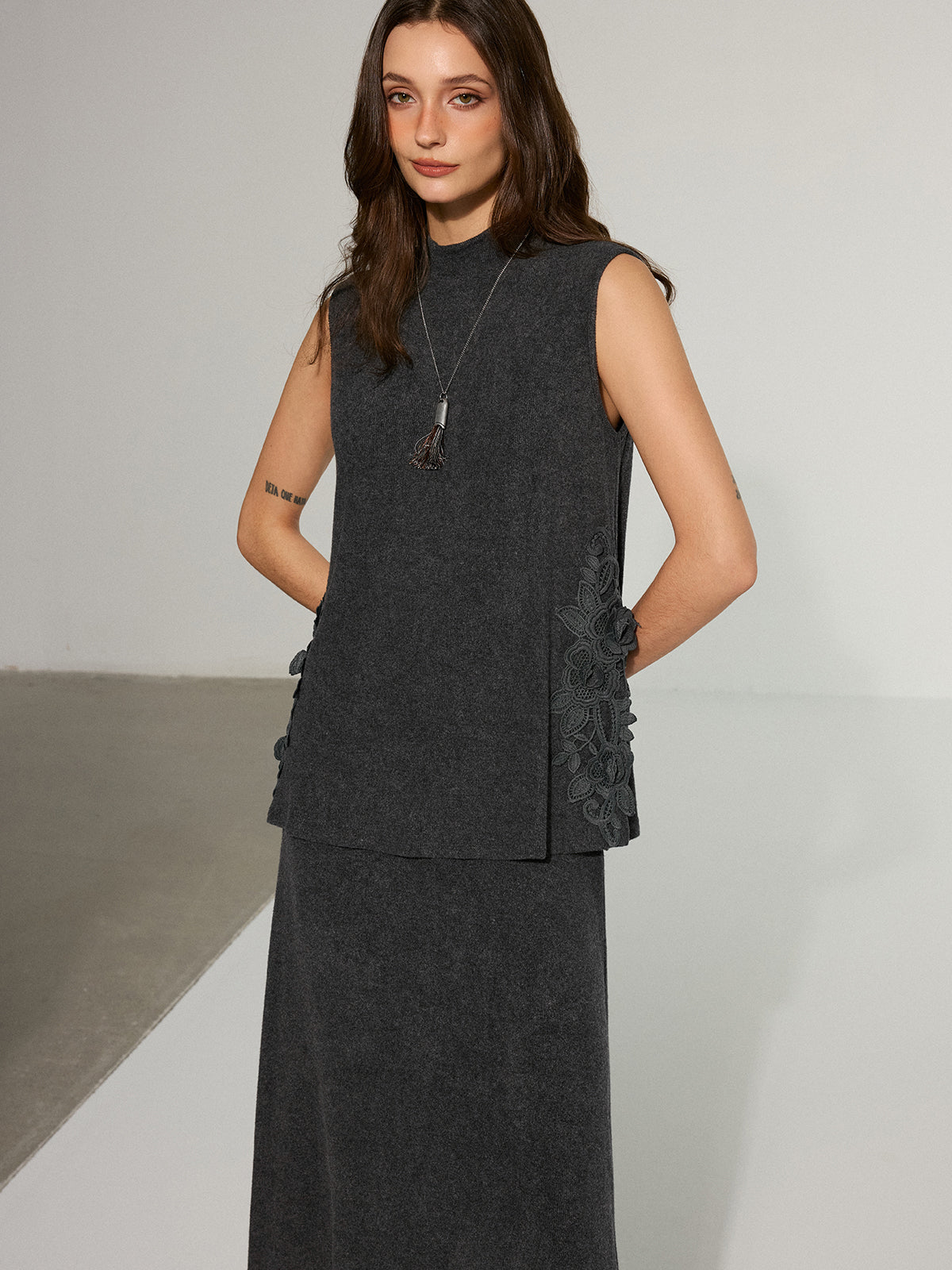 Lace Trim Sleeveless Top and Maxi Skirt Set-Chicvia