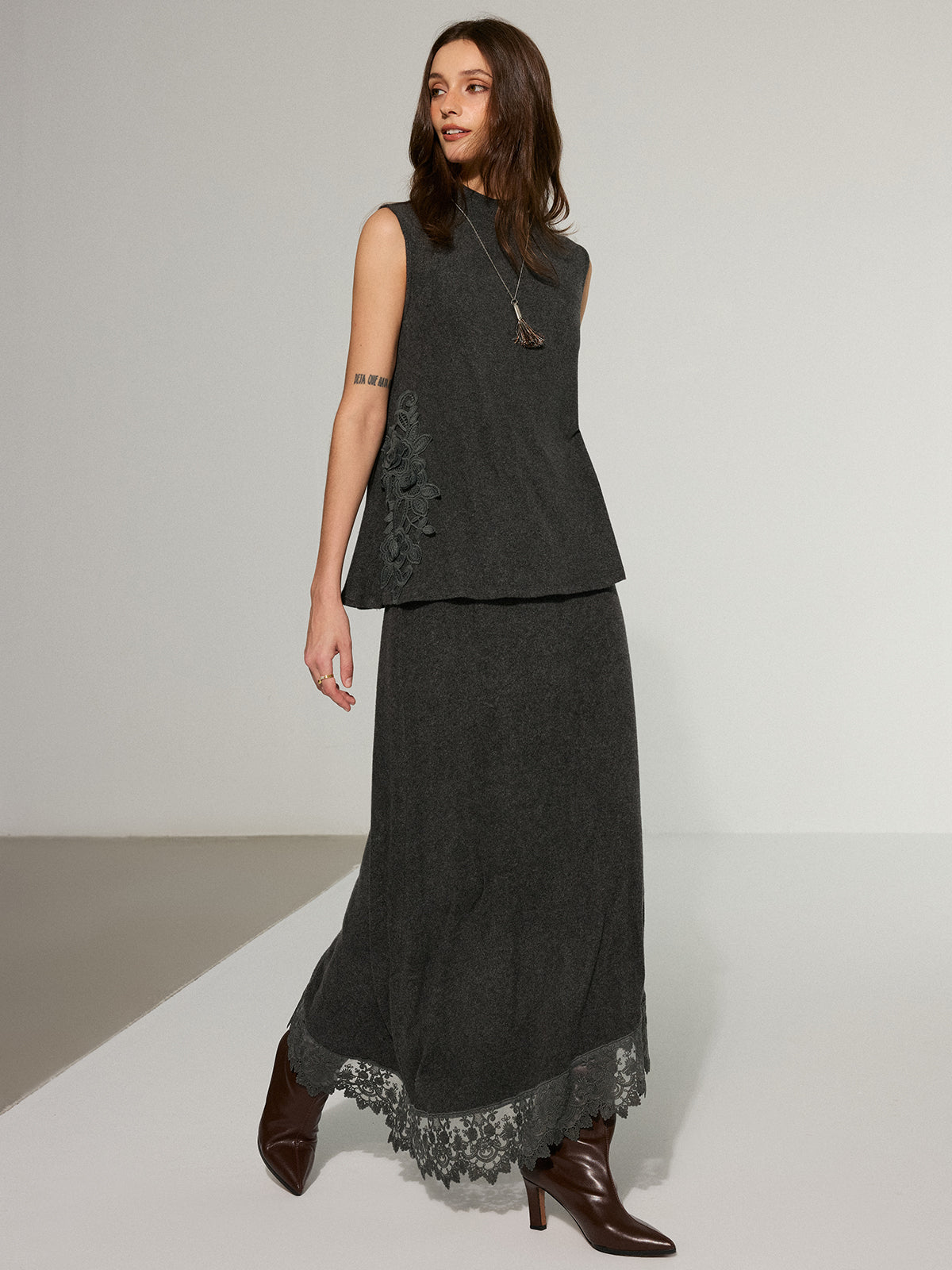 Lace Trim Sleeveless Top and Maxi Skirt Set-Chicvia