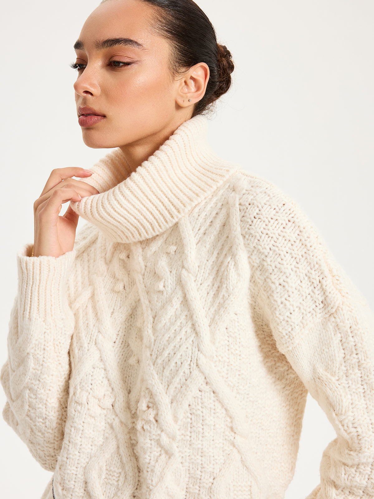 Fringe Hem Cable-Knit Turtleneck Sweater-Chicvia