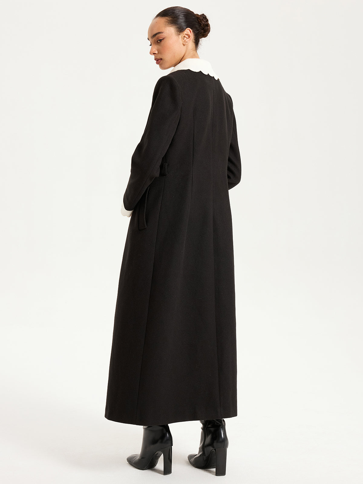 Contrast Collar Metal Button Longline Coat-Chicvia