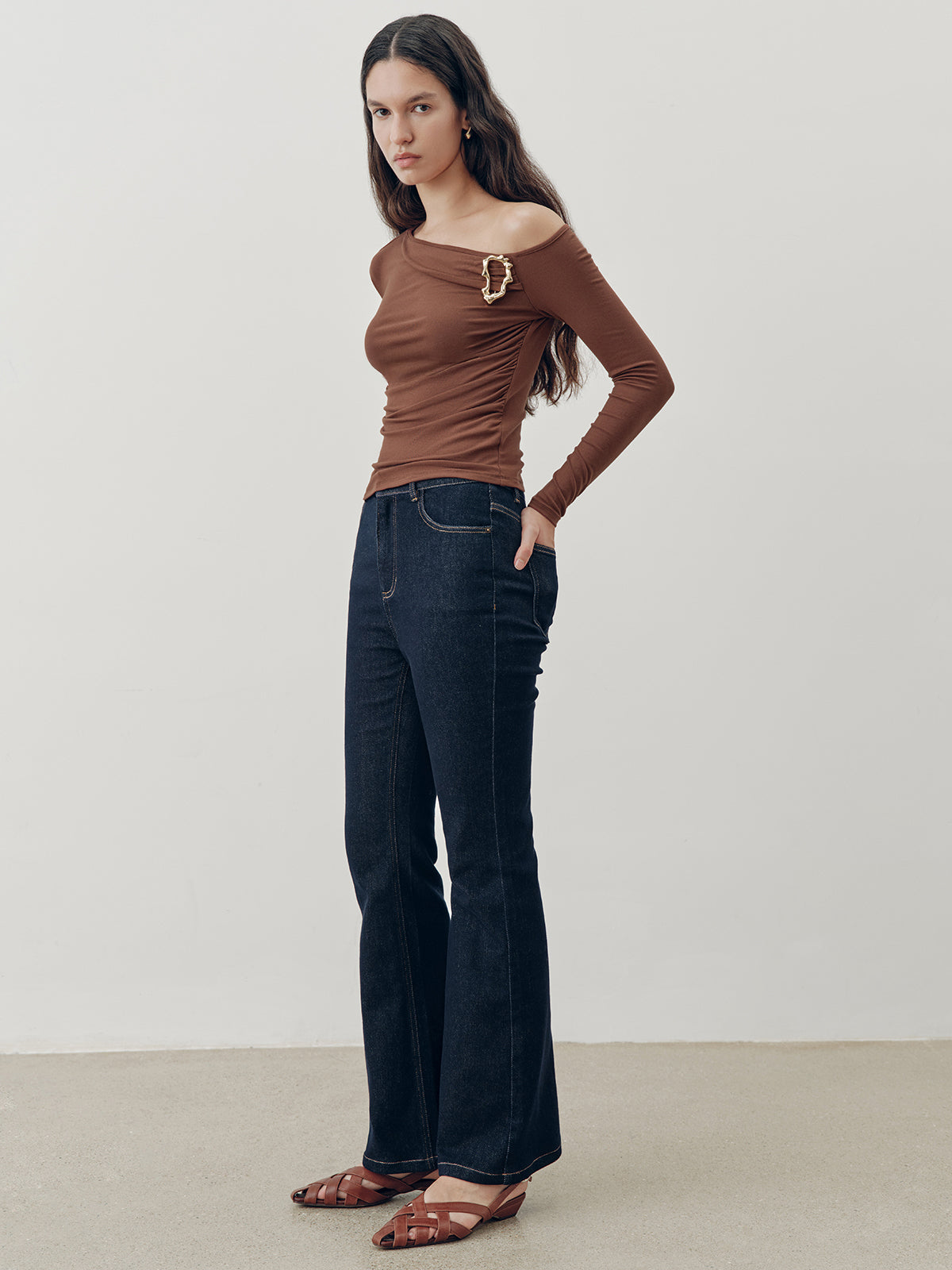 Off-Shoulder Fitted Ruched Long Sleeve Top-Chicvia