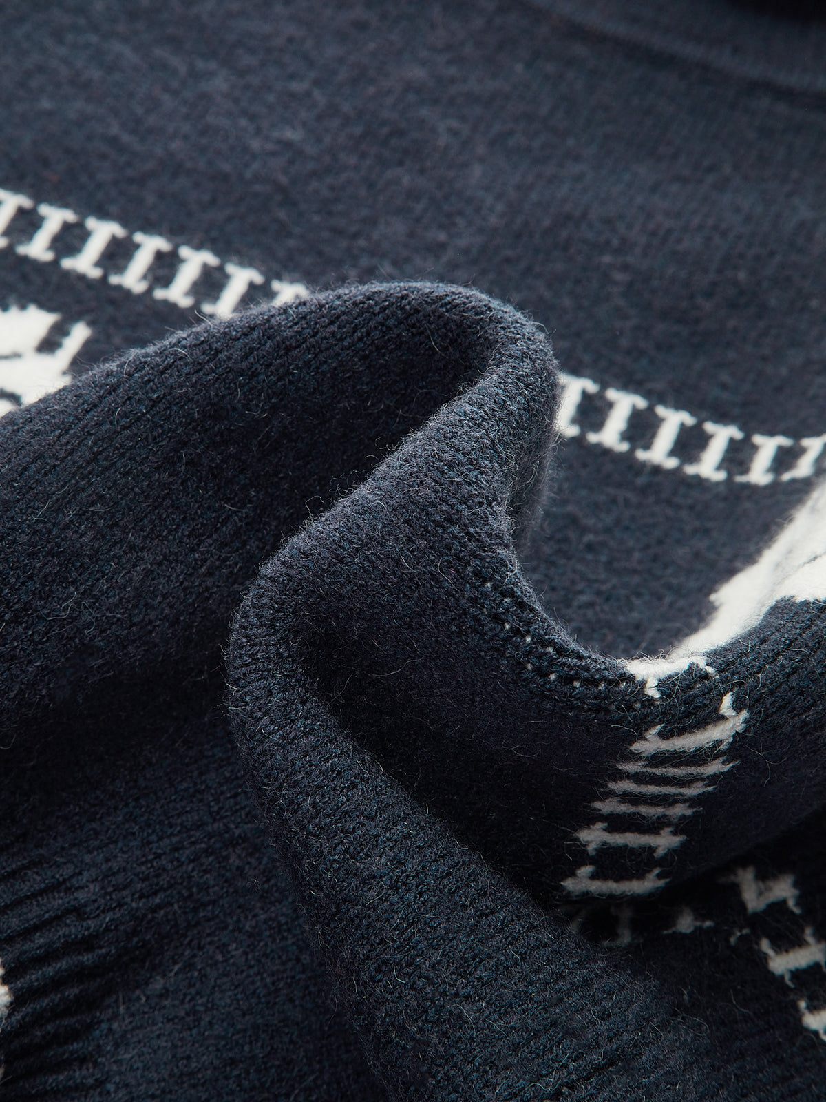 Horse-Pattern Cap Sleeve Turtleneck Sweater Vest-Chicvia