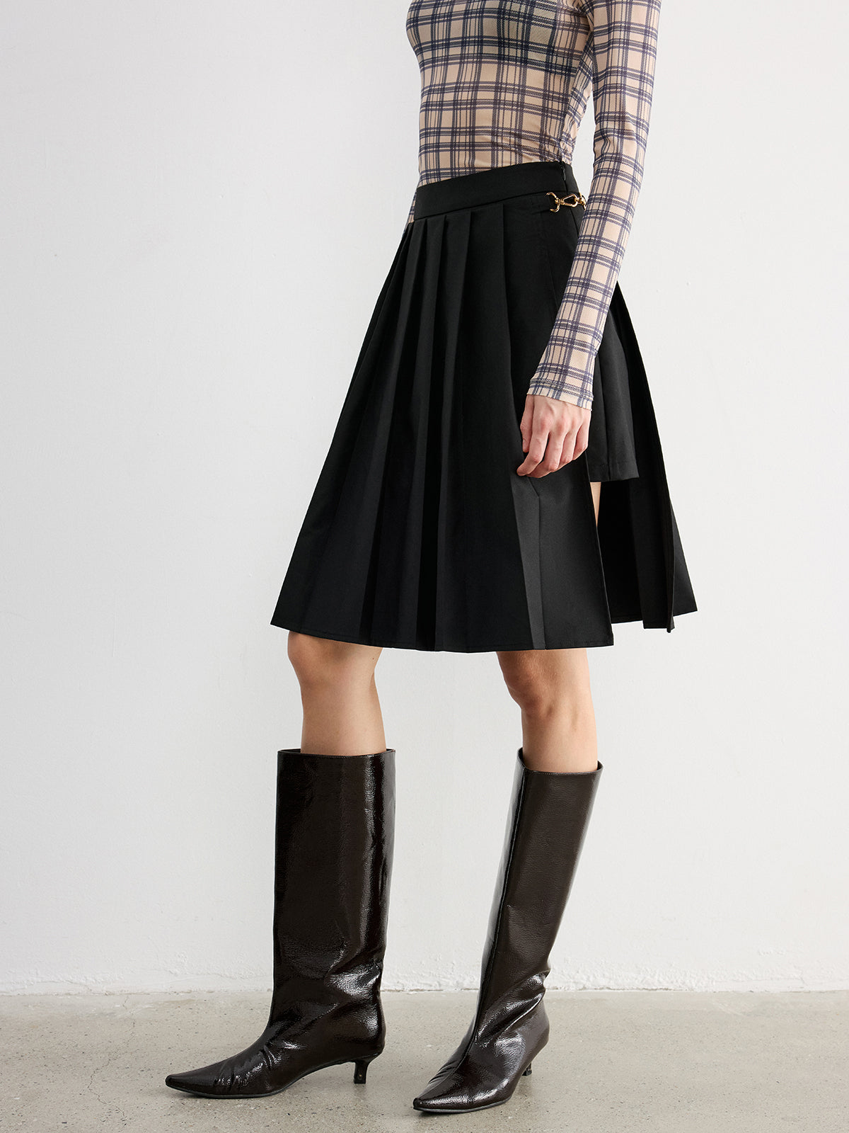 Horsebit Pleated Midi Skirt-Chicvia