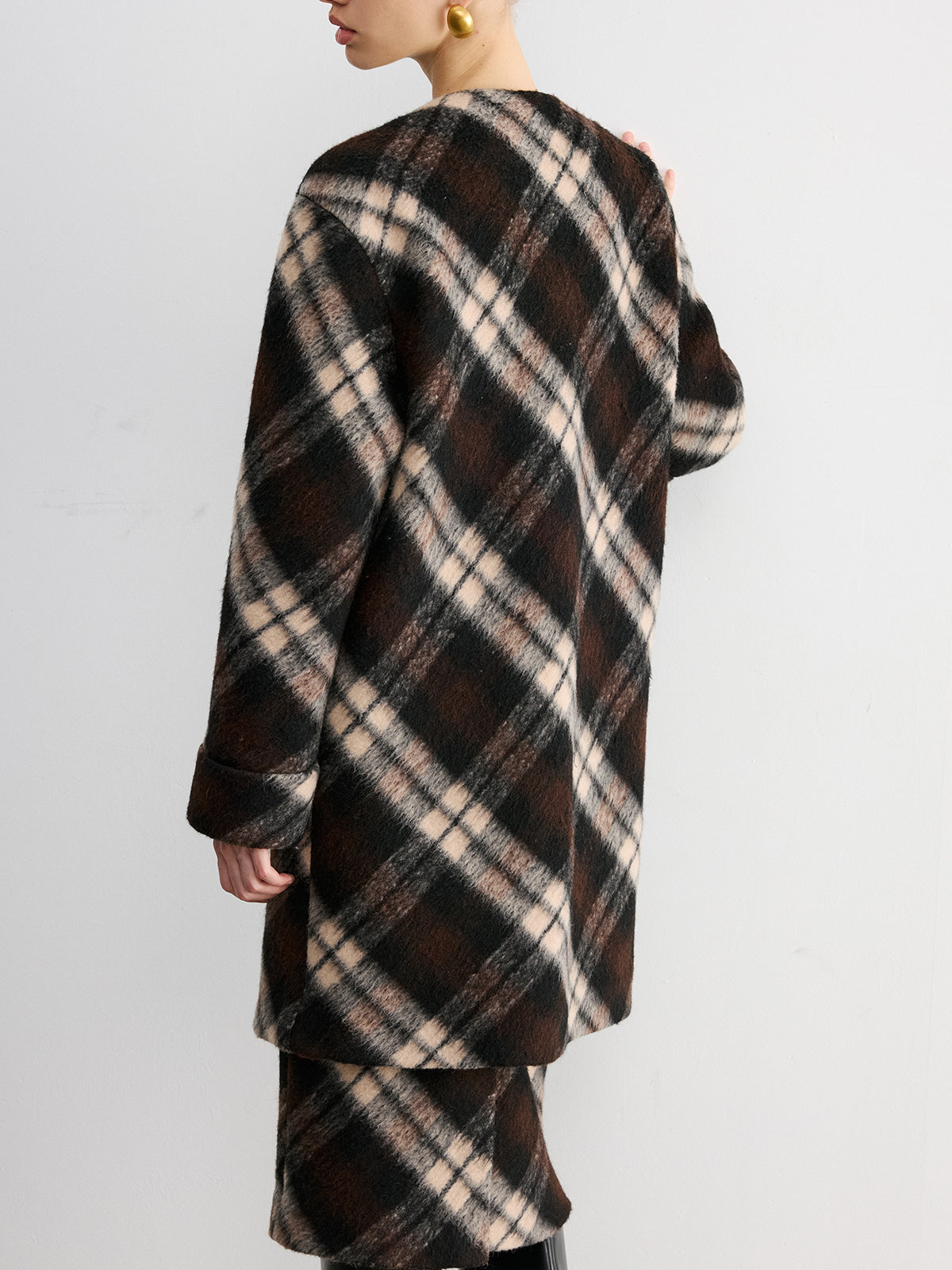 Plaid Wool-Blend Coat with Matching Scarf-Chicvia
