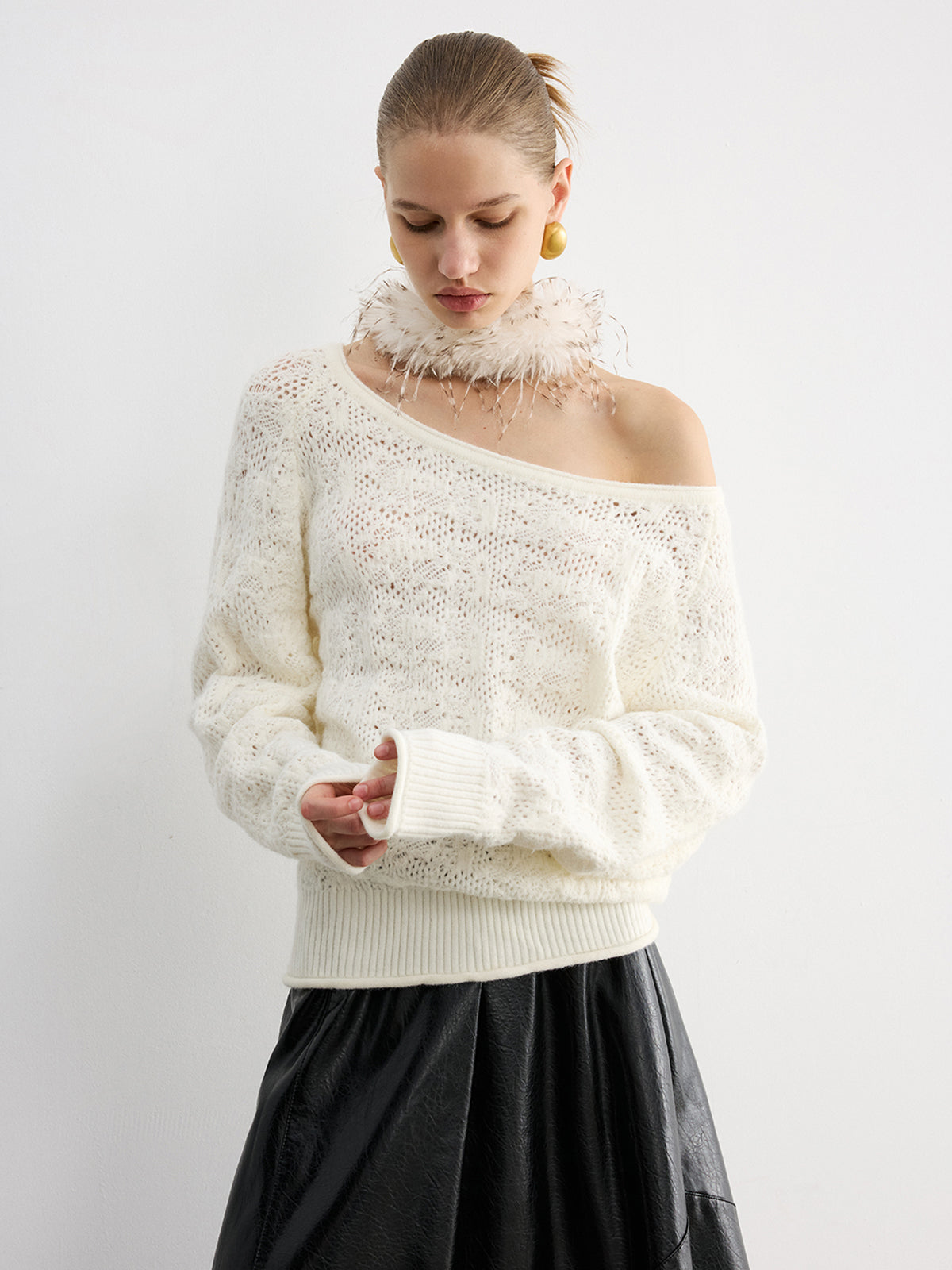Off-Shoulder Open-Knit Sweater-Chicvia