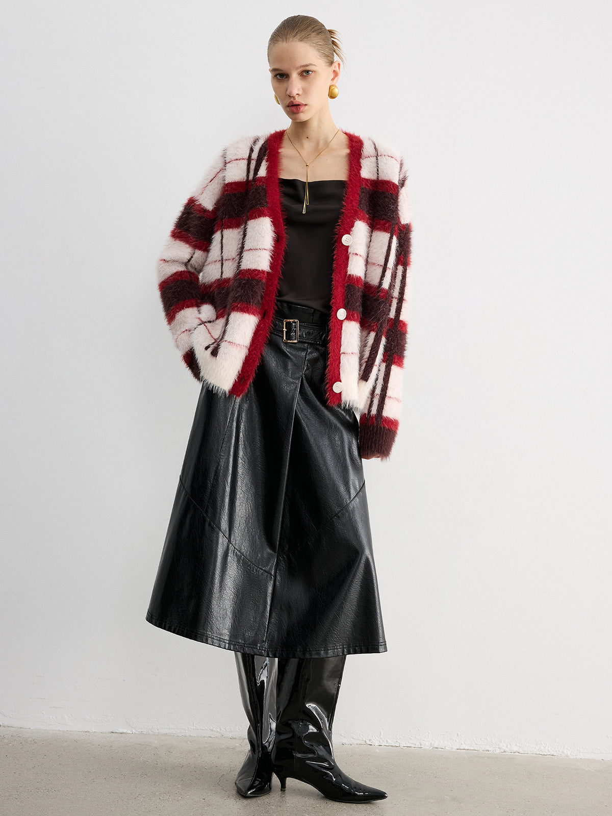 Knit Fluffy Checkered Cardigan-Chicvia