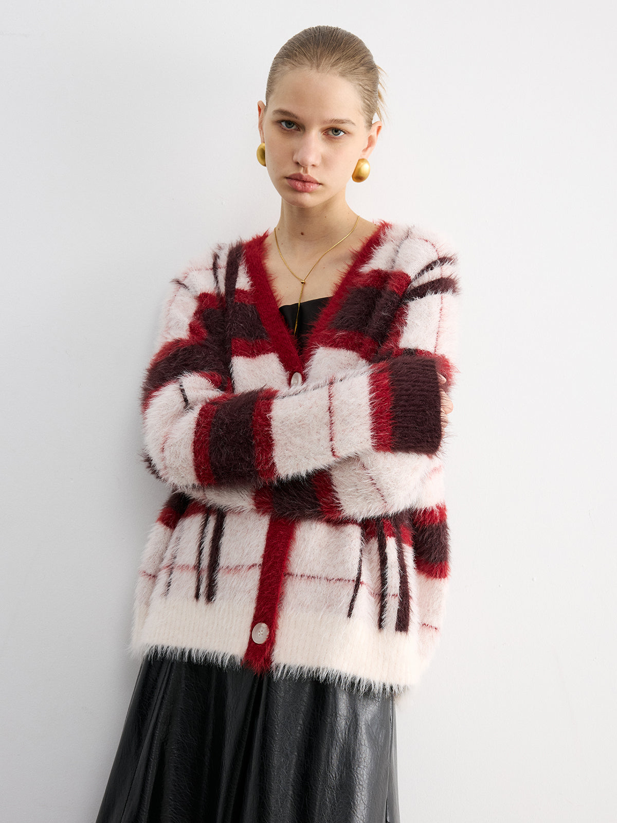 Knit Fluffy Checkered Cardigan-Chicvia