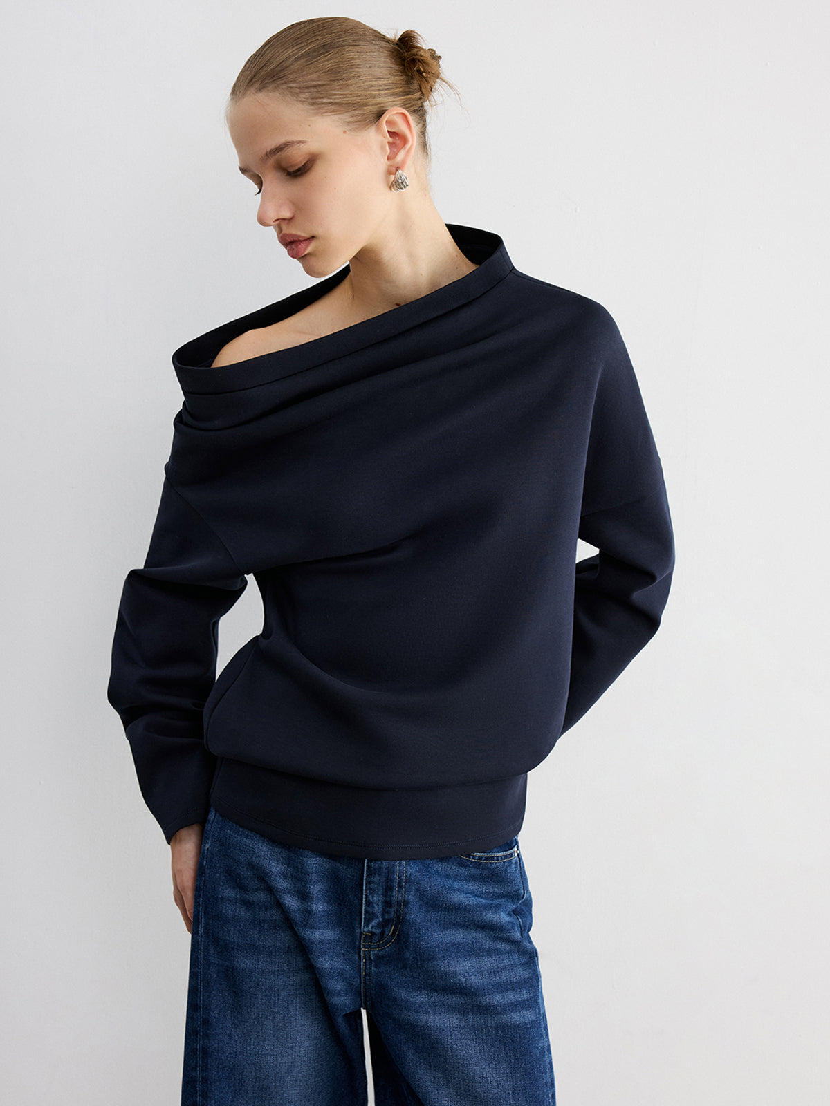 Off-Shoulder Cotton-Blend Sweatshirt-Chicvia