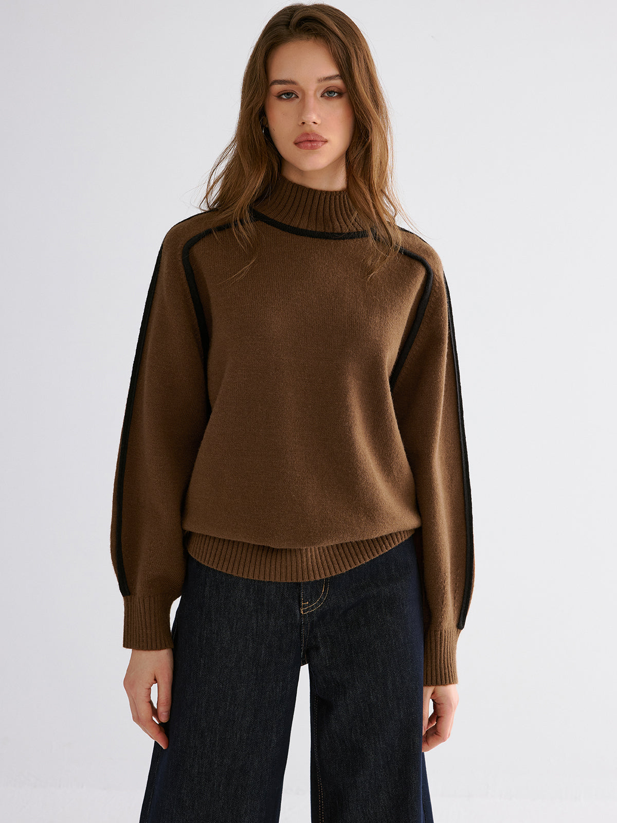Knit Contrast Binding High Neck Sweater-Chicvia