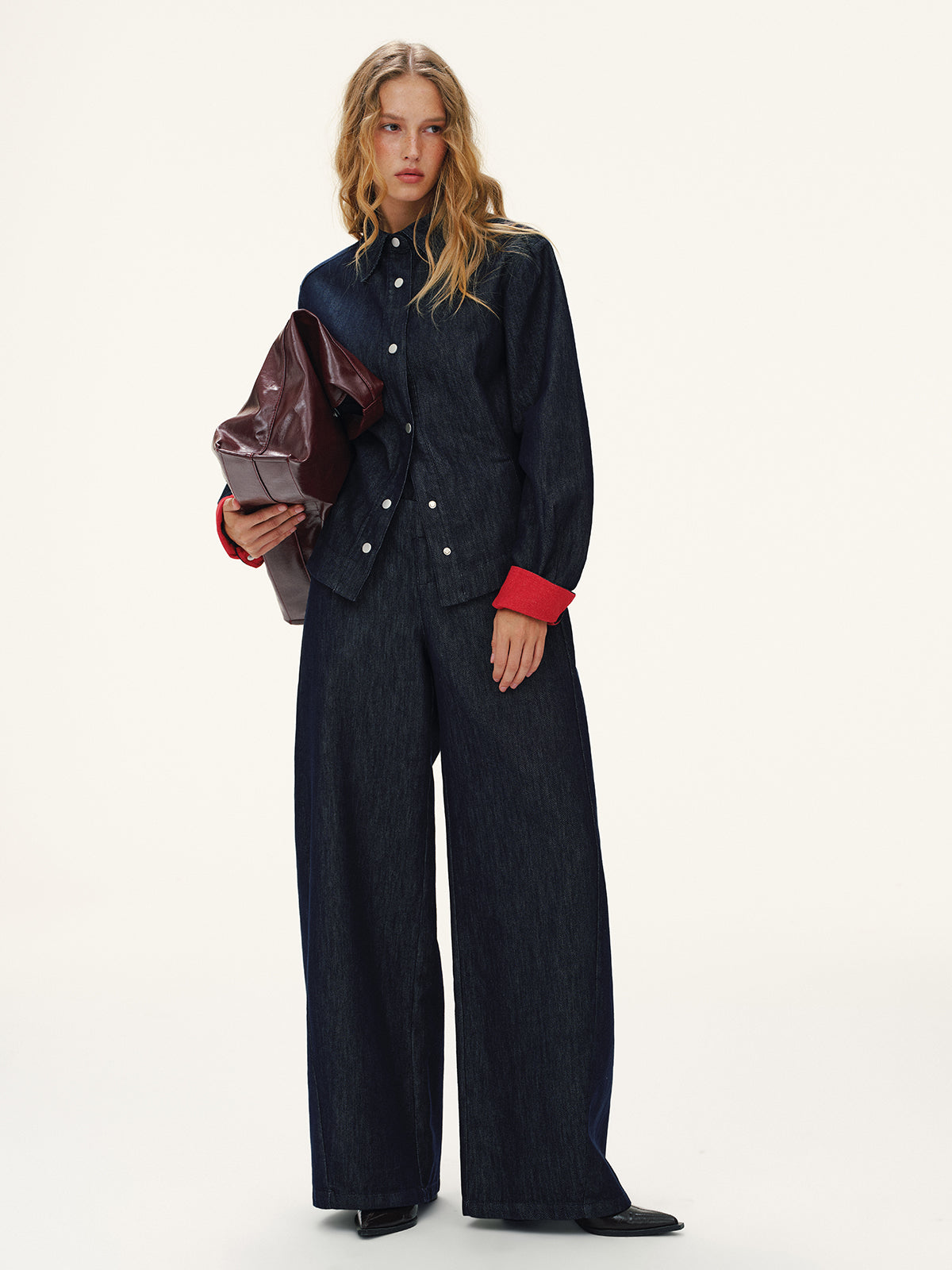 Heart-Back Denim Straight-Leg Jeans-Chicvia