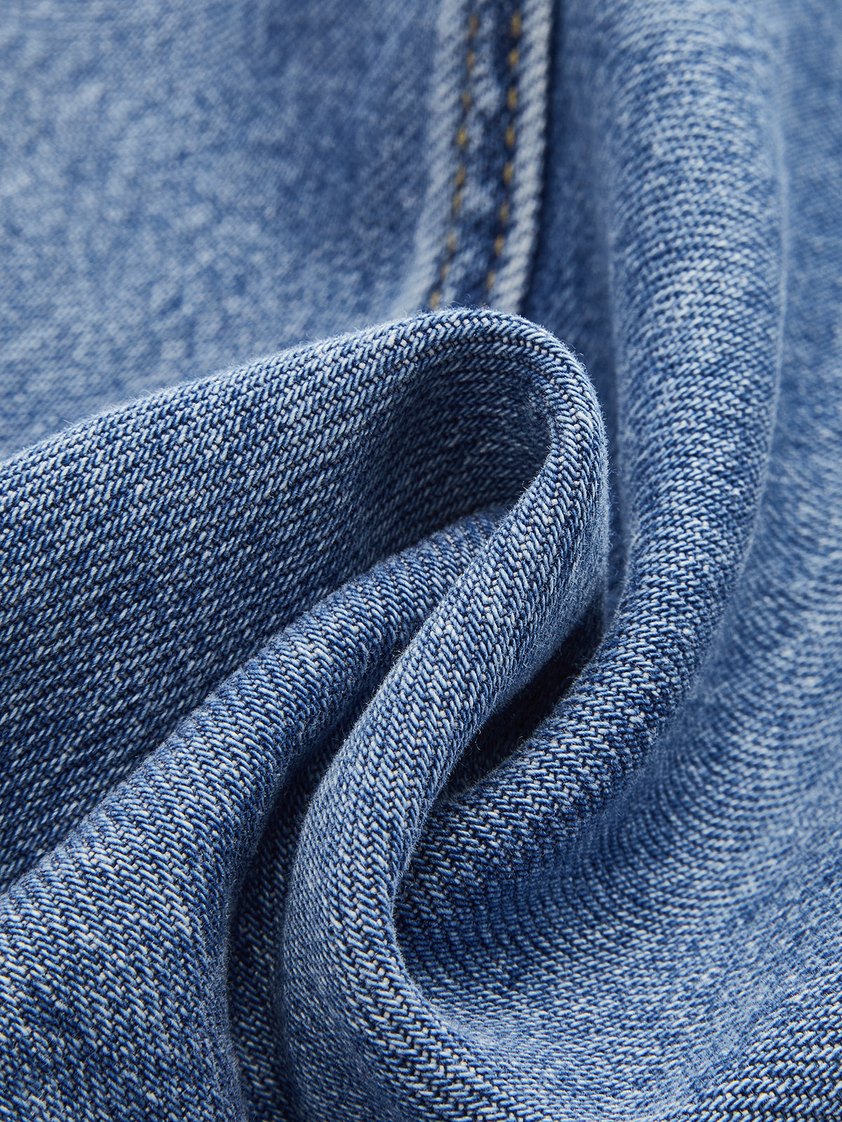 Denim Curved-Leg Jeans-Chicvia