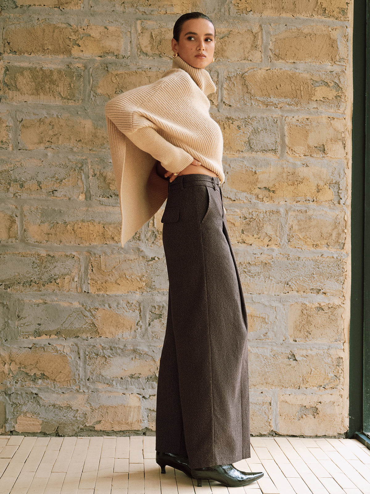 High-Waist Pleated Wide-Leg Pants-Chicvia