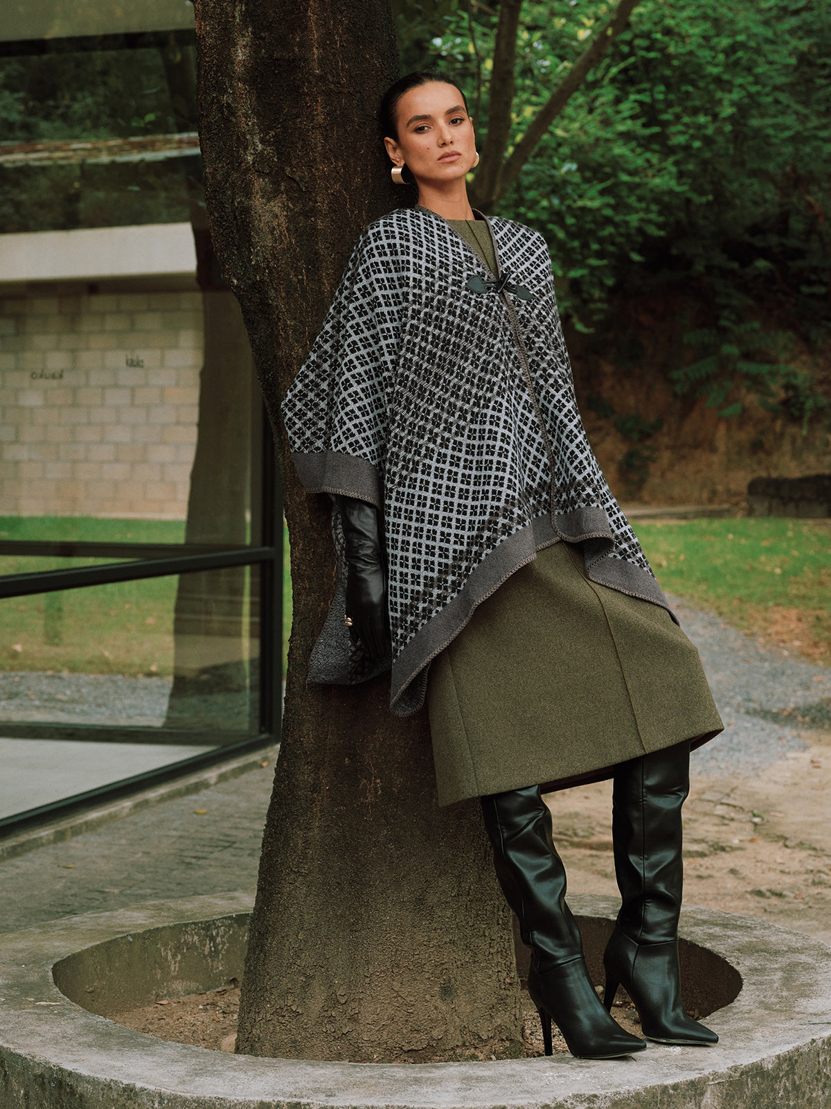 Horn Button Checked Knit Poncho-Chicvia