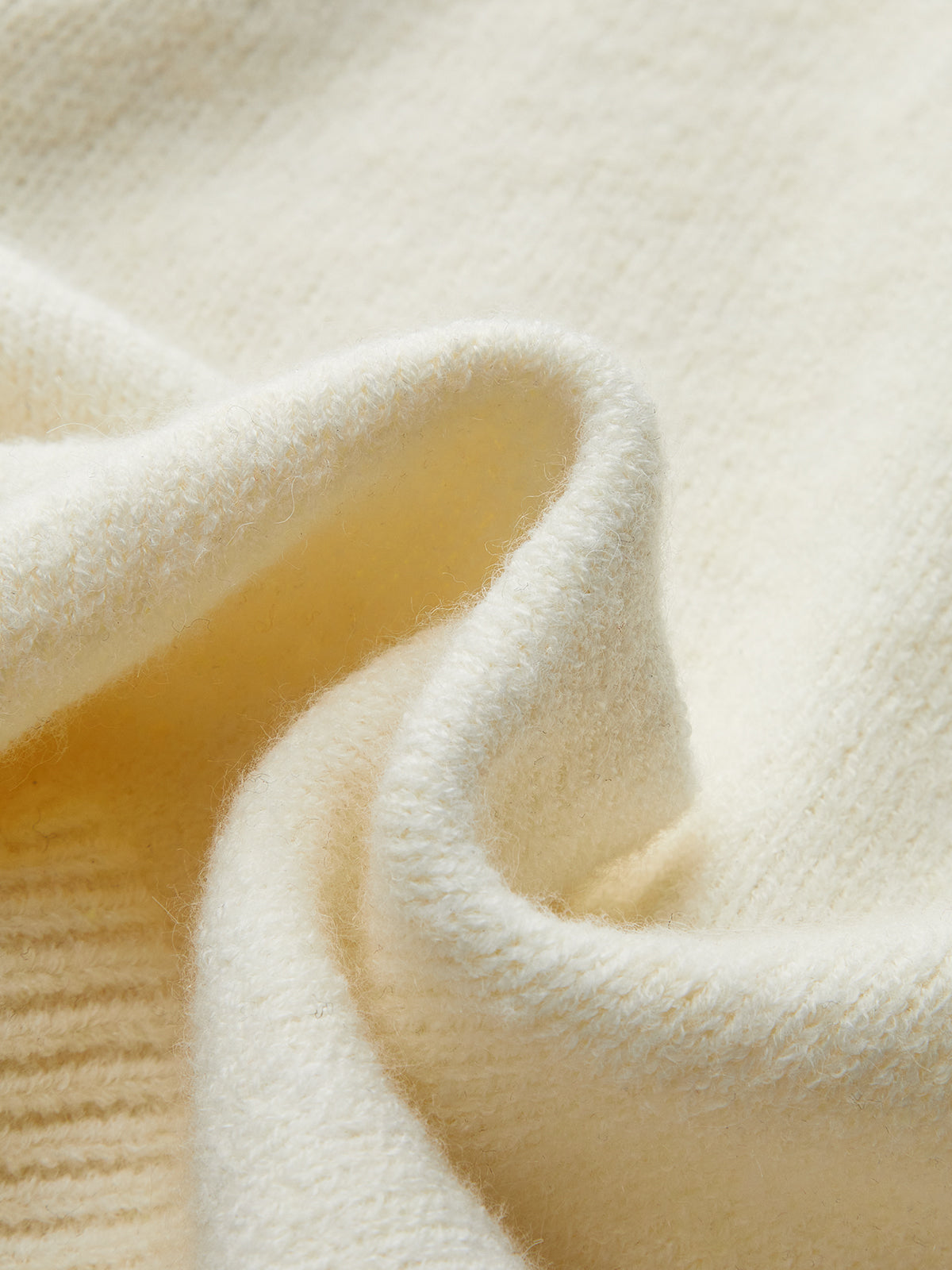 Contrast Collar Knit Vest-Chicvia