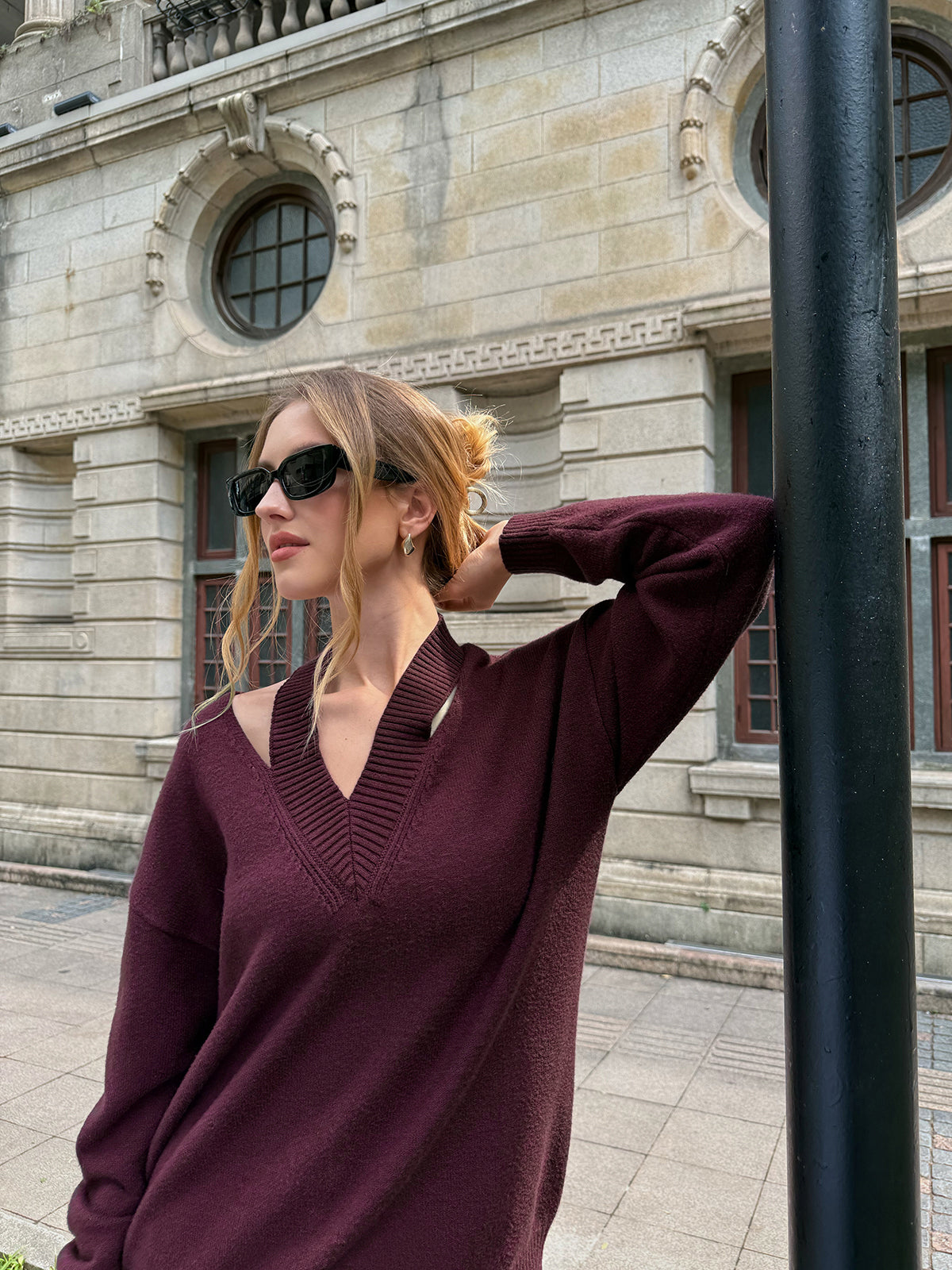 Halter Off-shoulder V-Neck Sweater-Chicvia