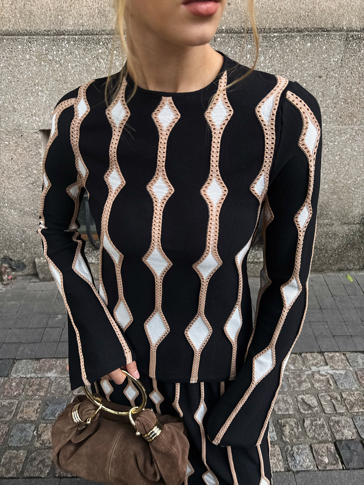 Geometric Pattern Knitted Top-Chicvia