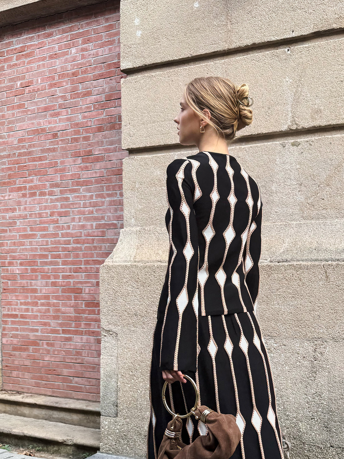 Geometric Pattern Knitted Top-Chicvia