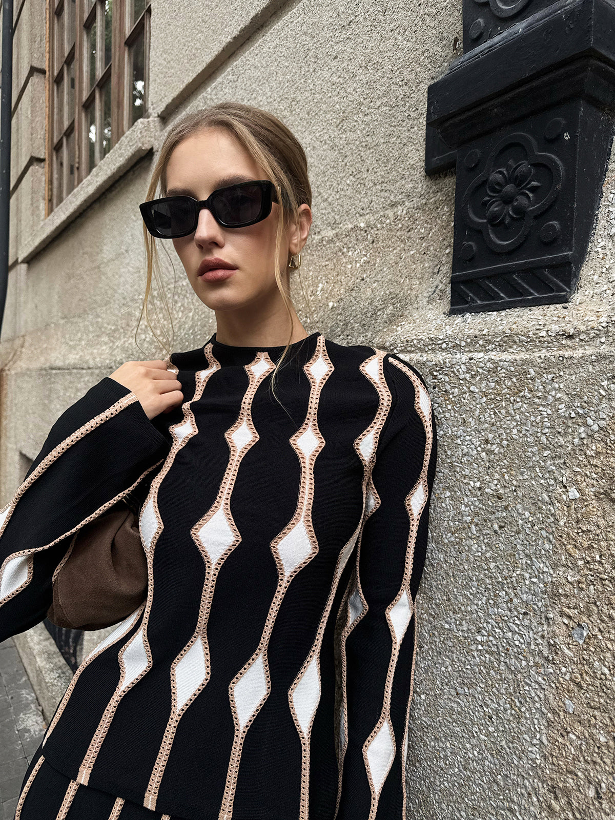 Geometric Pattern Knitted Top-Chicvia