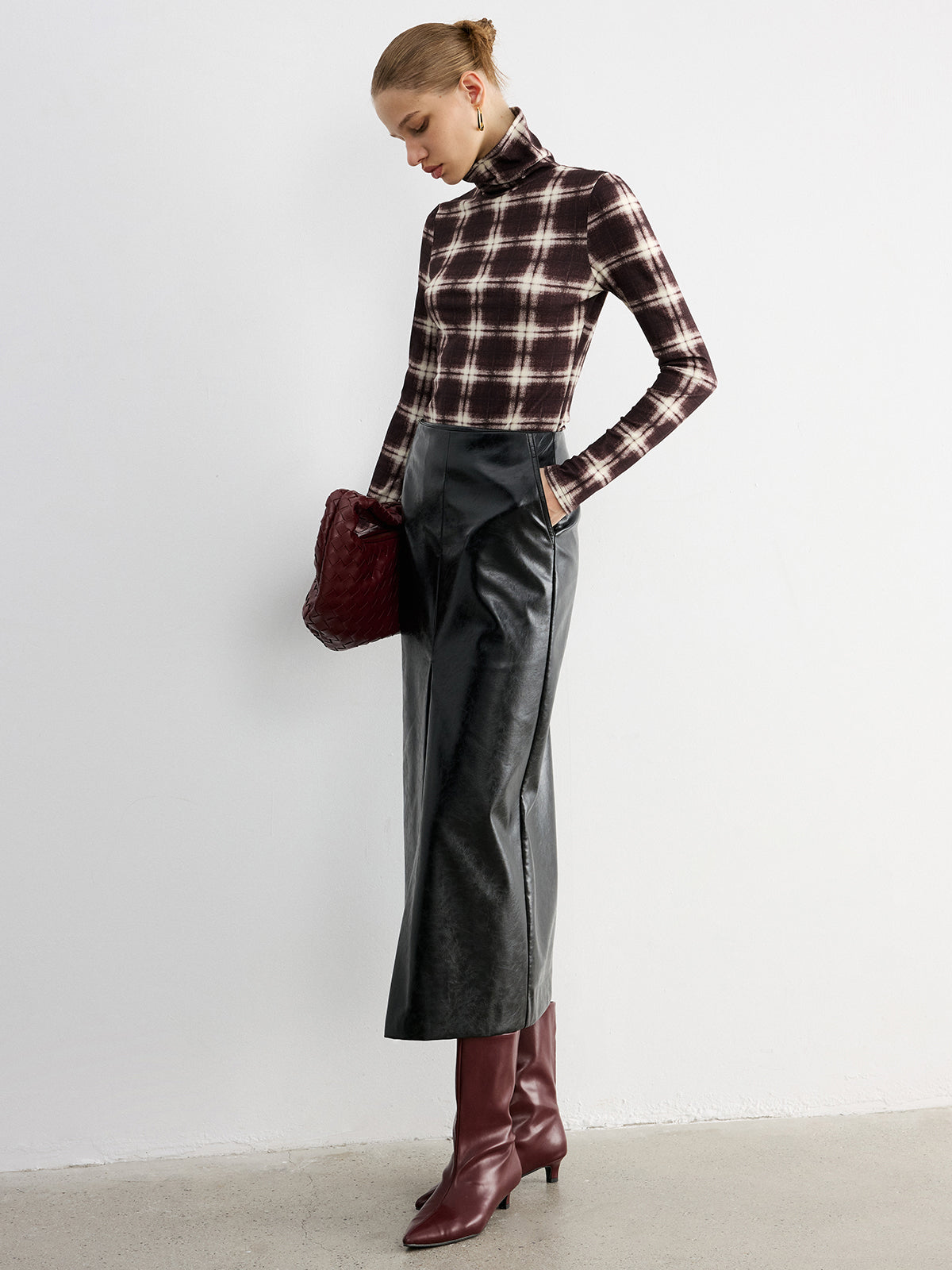 Plaid Slim Turtleneck Blouse-Chicvia