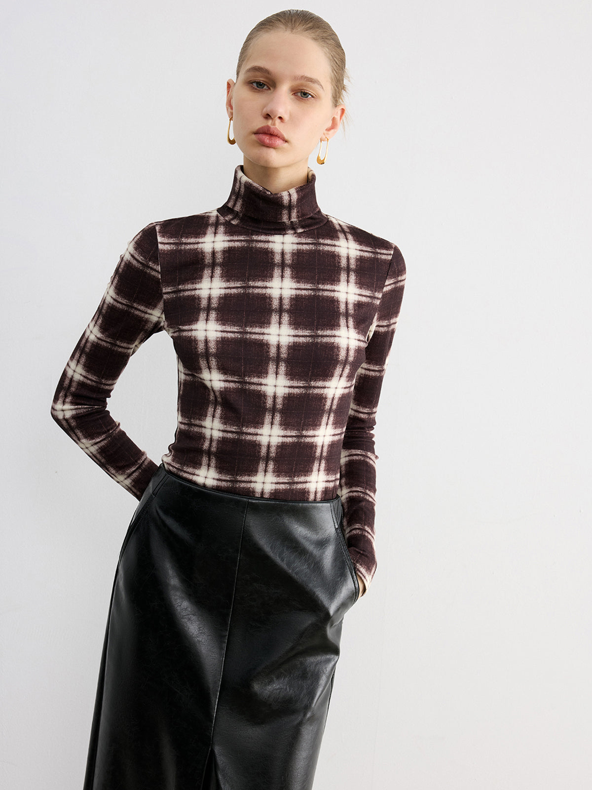 Plaid Slim Turtleneck Blouse-Chicvia
