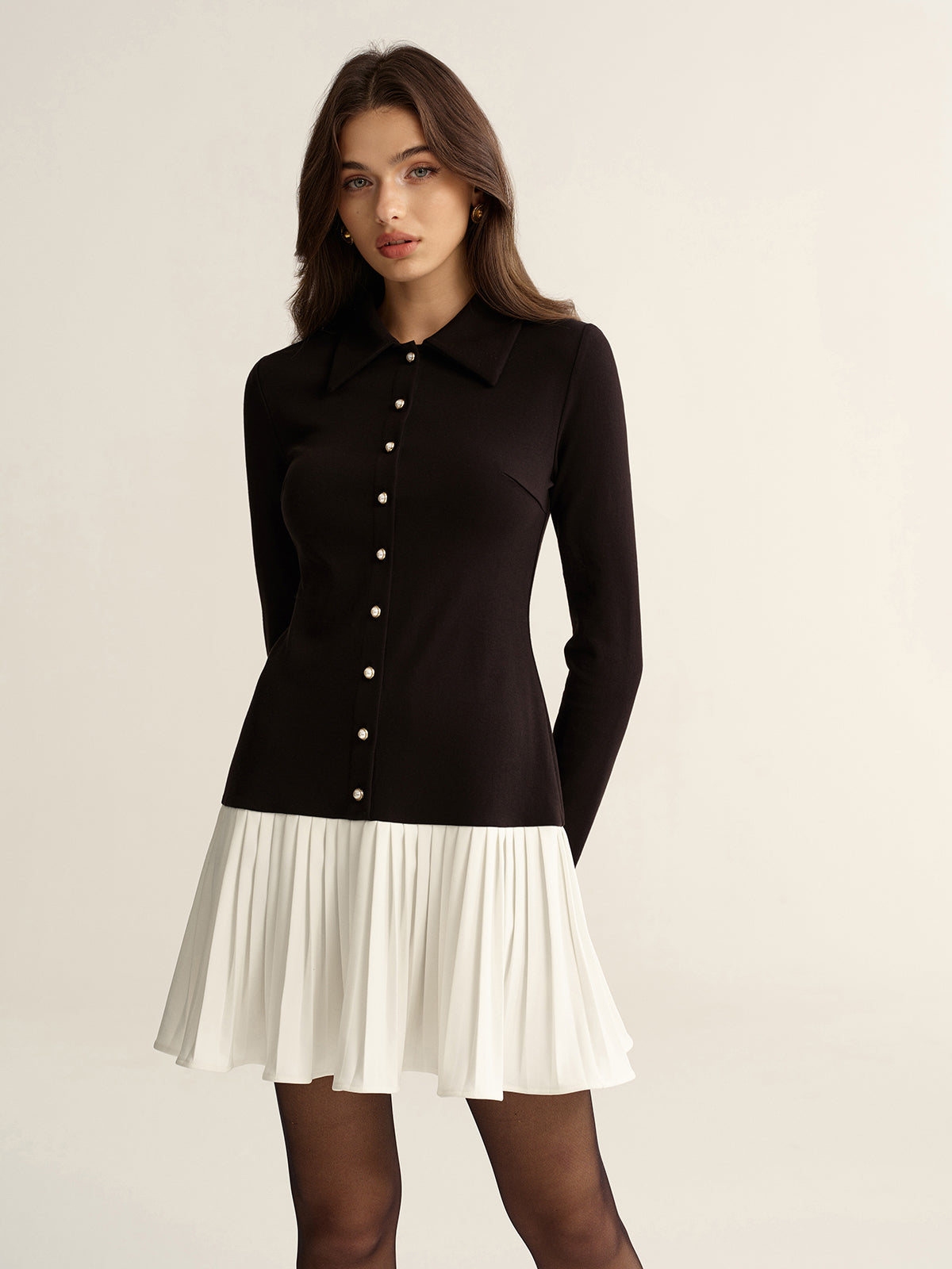 Contrast Pleated Hem Collared Mini Dress-Chicvia