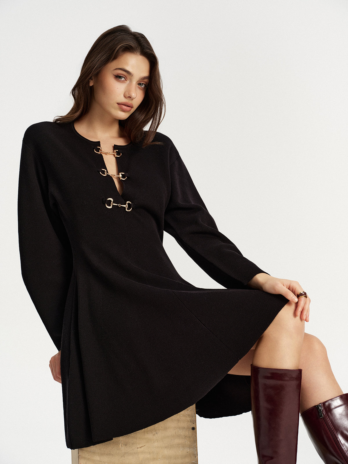 Horsebit Detail Knit Flared Dress-Chicvia