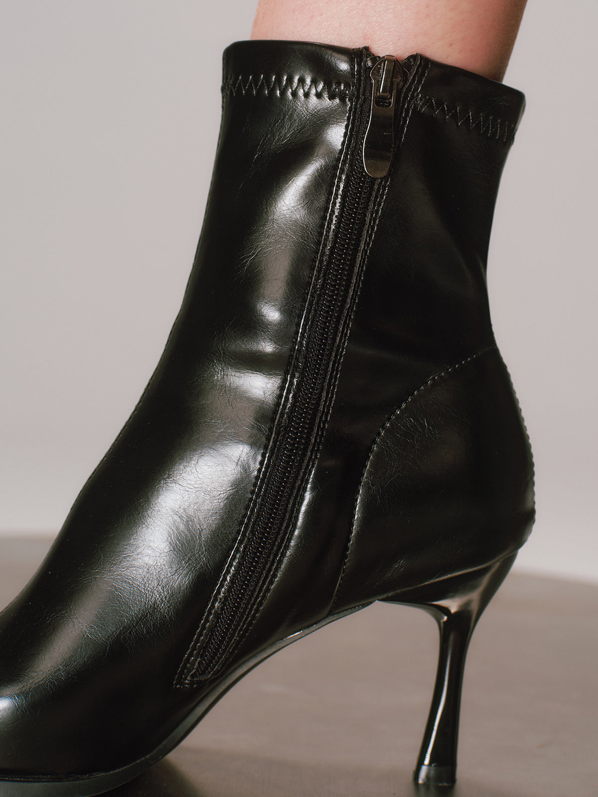 Pointed Toe Kitten Heel Ankle Boots-Chicvia