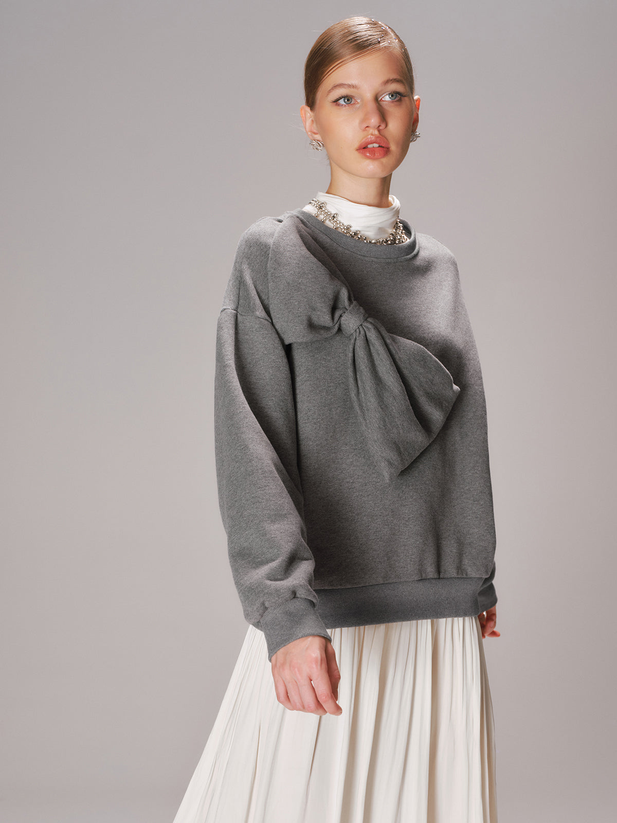 Oversized Bow Detail Crew Neck Sweatshirt-Chicvia
